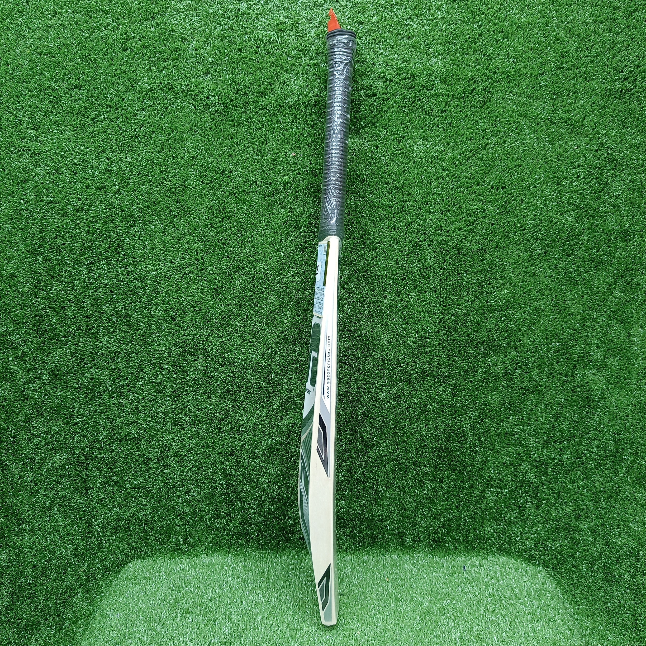 SS Master 99 Junior/Youth Cricket Bat