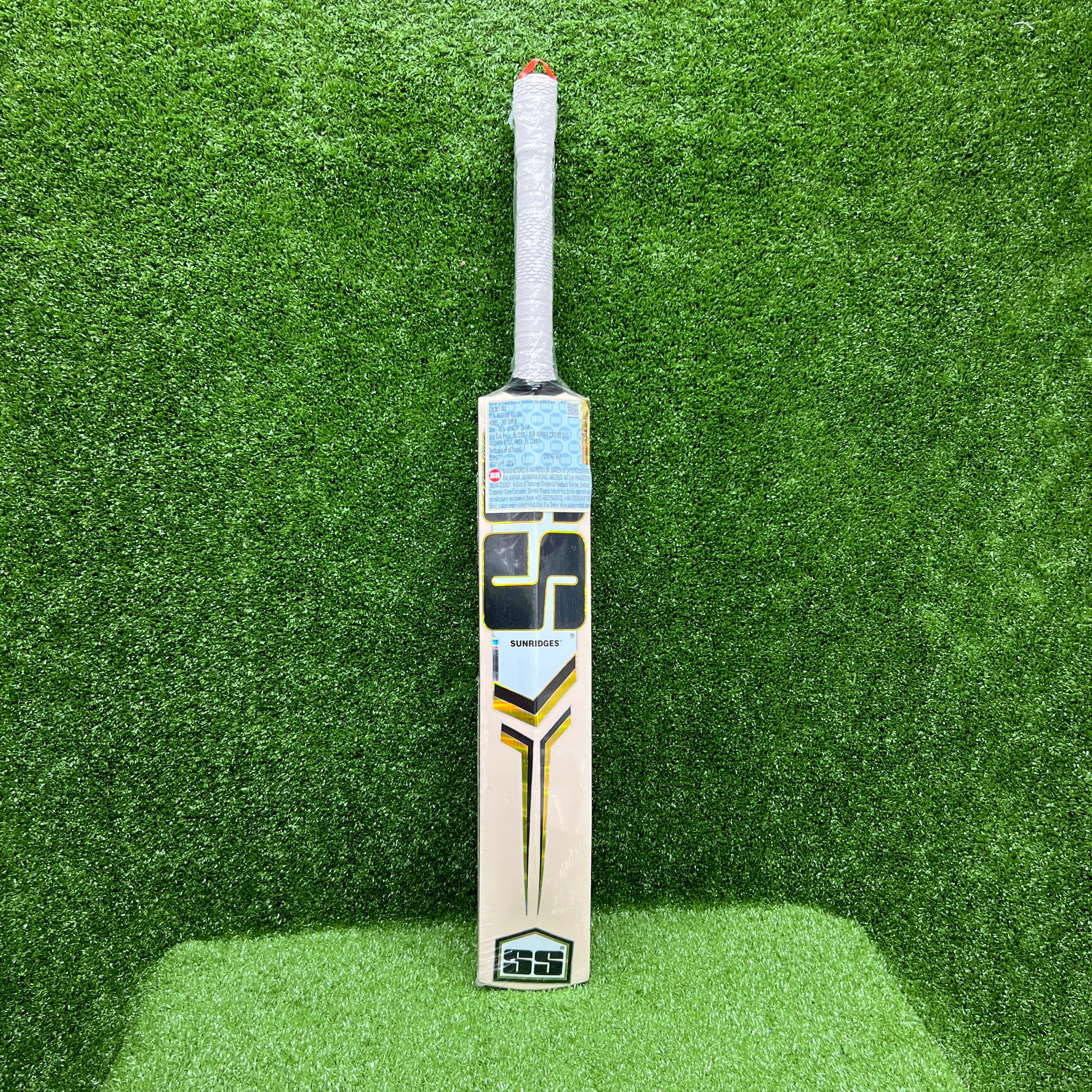 SS Sky Super Junior / Youth English Willow Cricket Bat