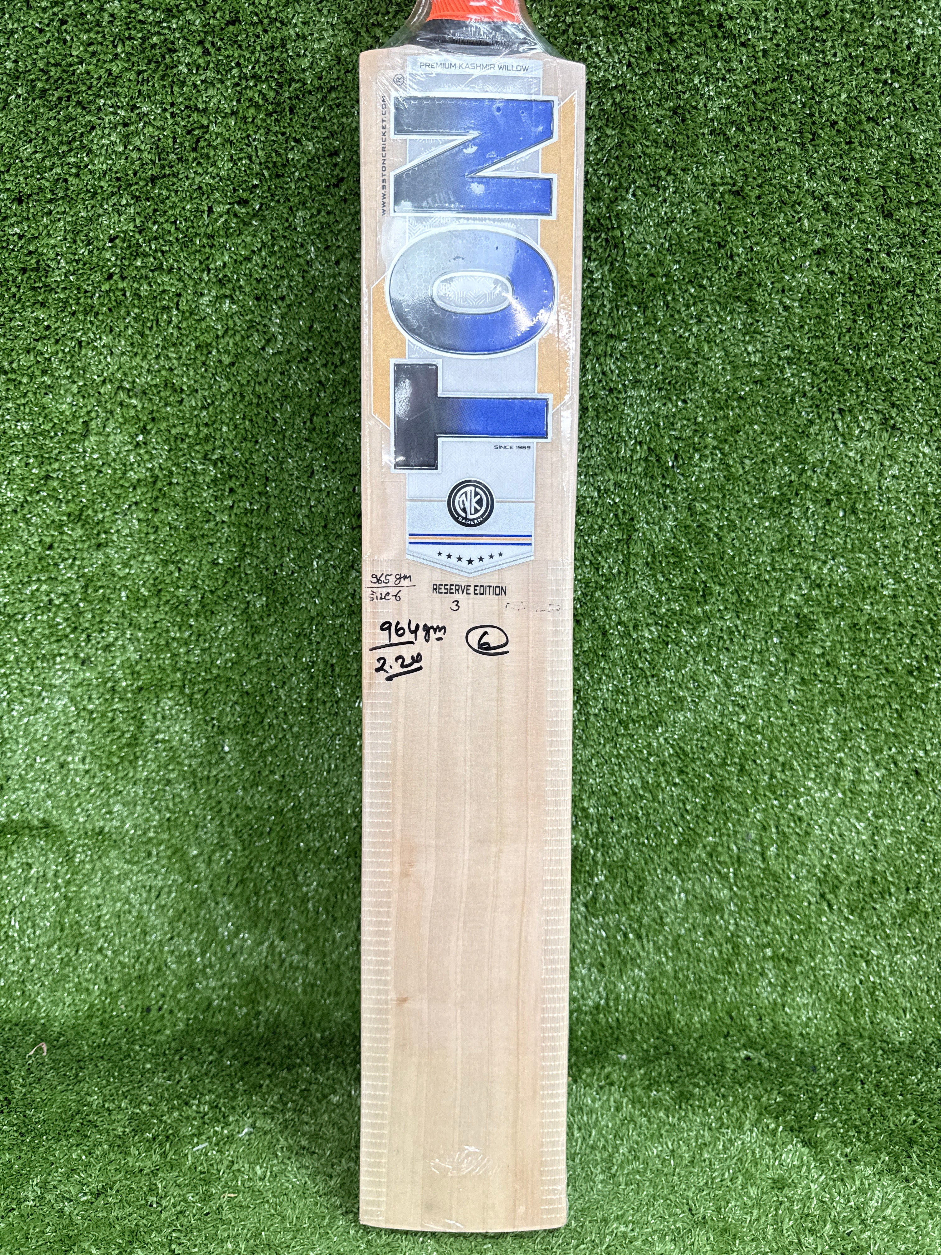 SS Ton Reserve Edition Junior / Youth Kashmir Willow Cricket Bat
