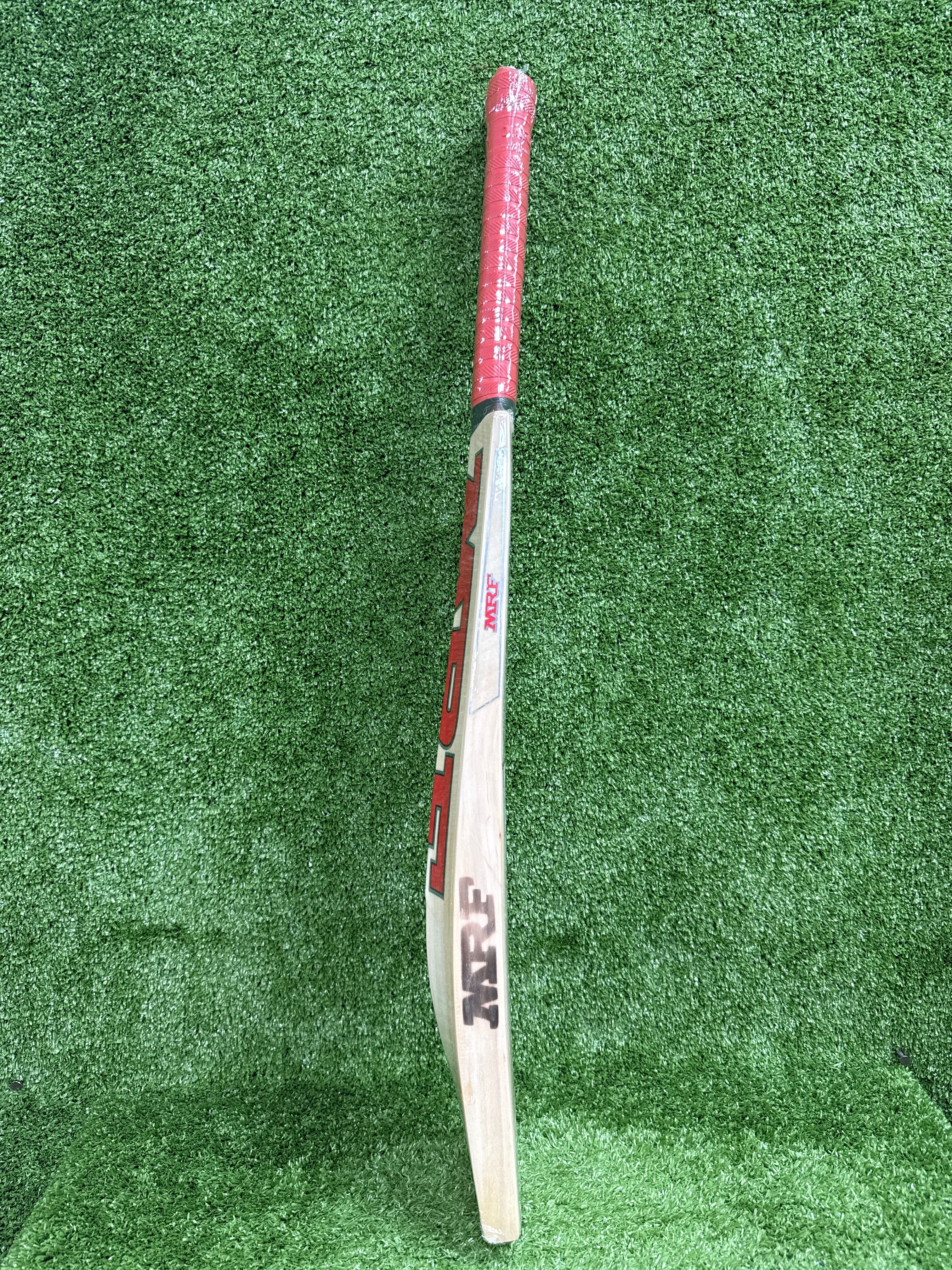 MRF Genius Run Machine Junior / Youth English Willow Cricket Bat