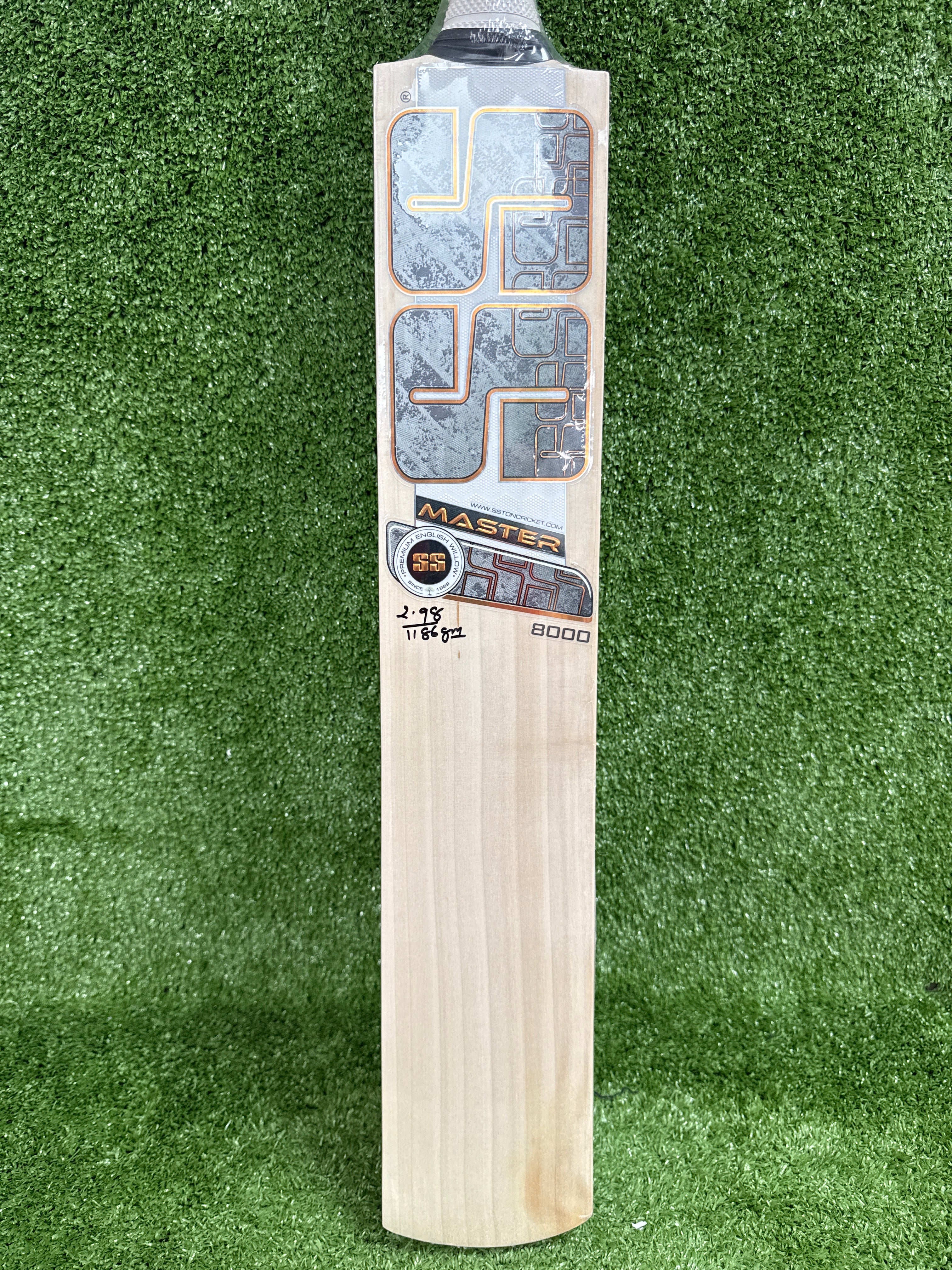 SS Master 8000 English Willow Cricket Bat