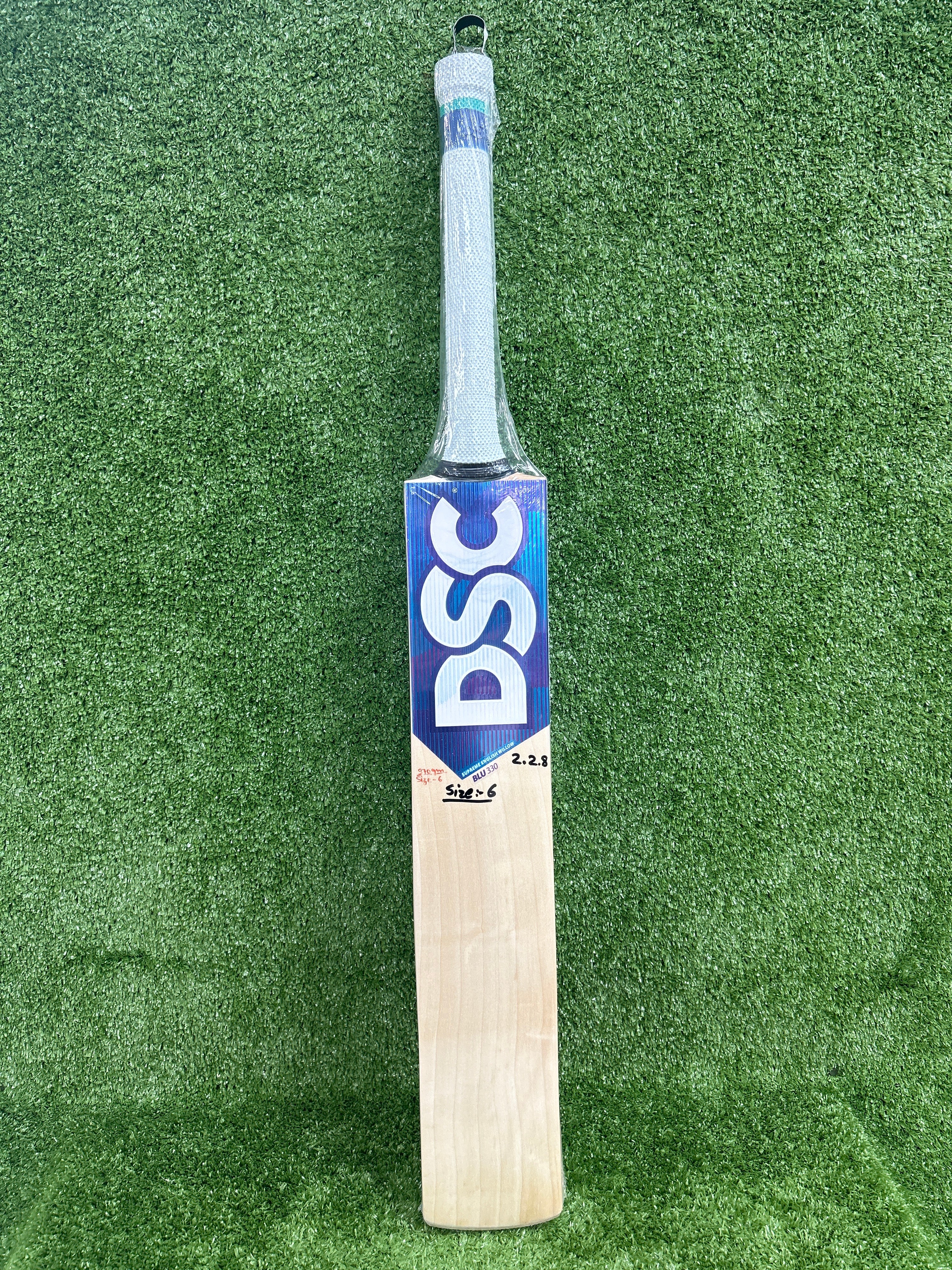 DSC Blu 330 Junior / Youth English Willow Cricket Bat