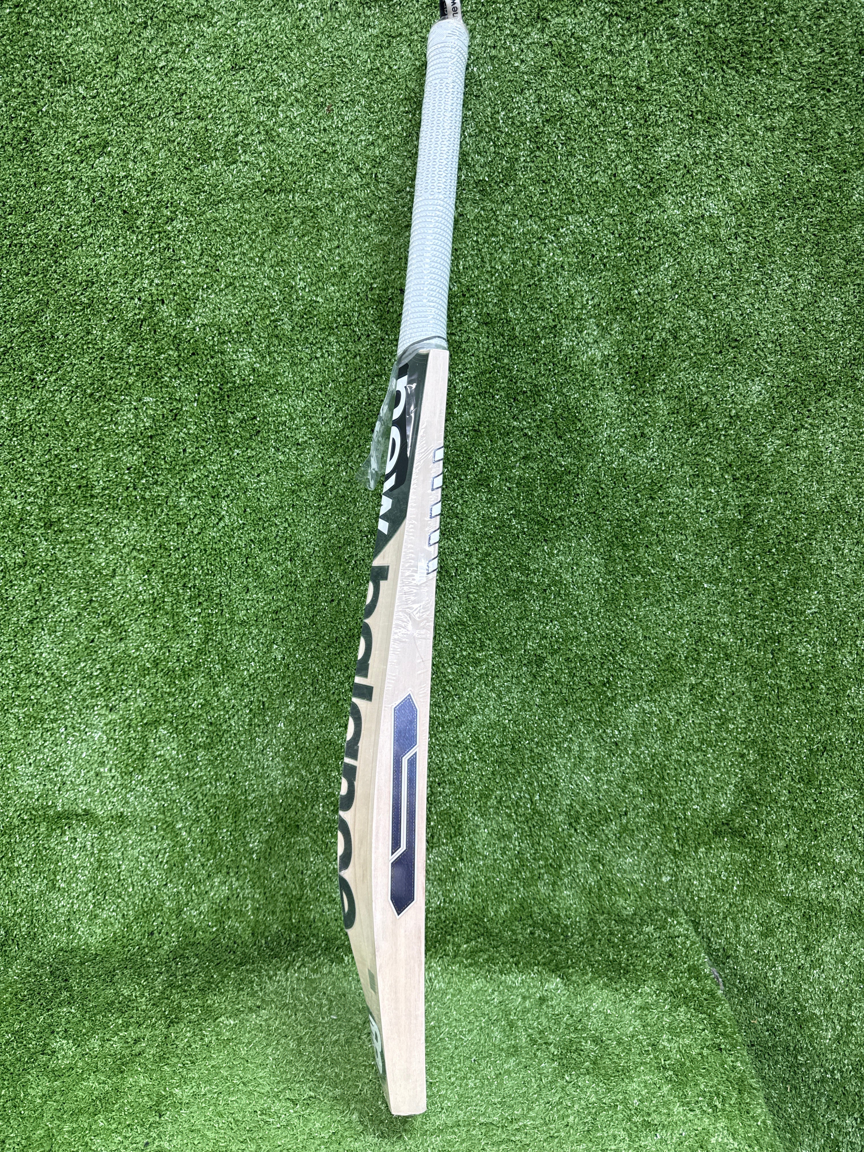 NB DC 900I Max Adult English Willow Cricket Bat