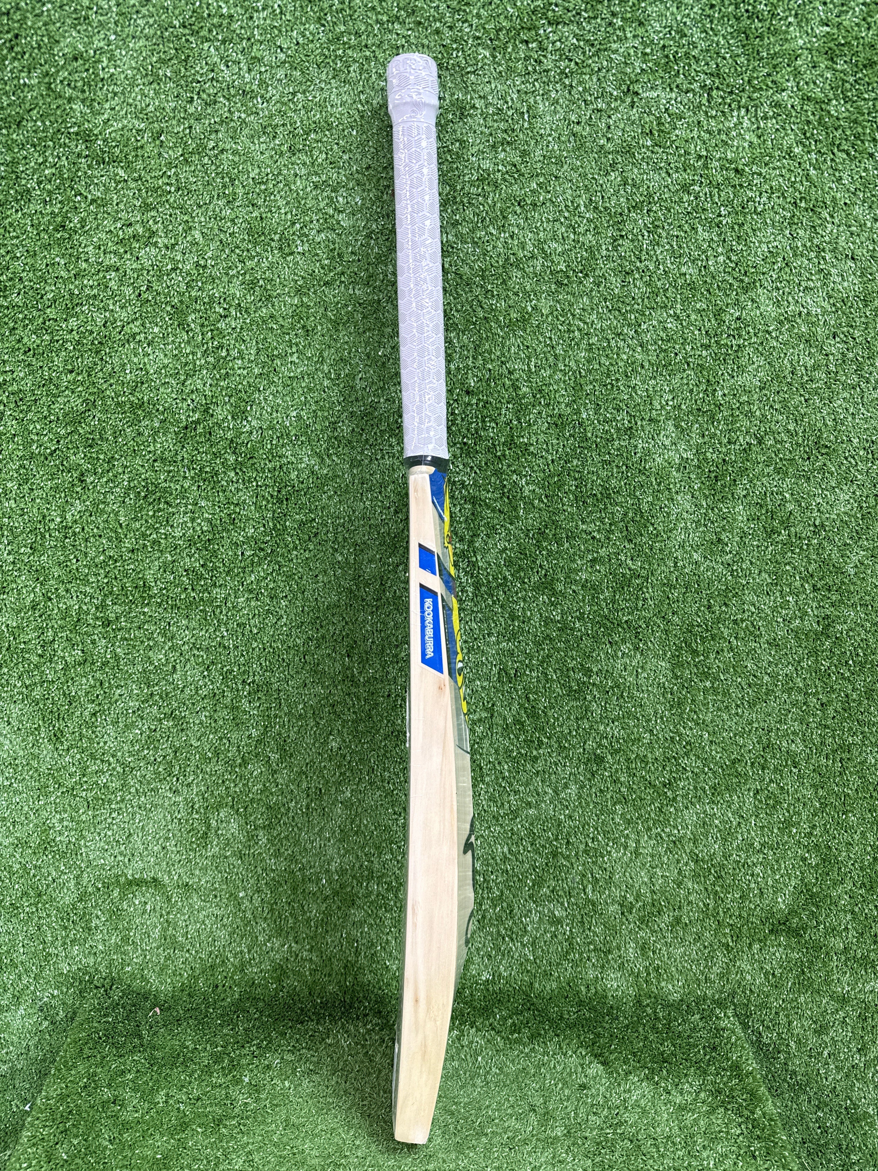 Kookaburra Beast Pro 4.0 English Willow Cricket Bat