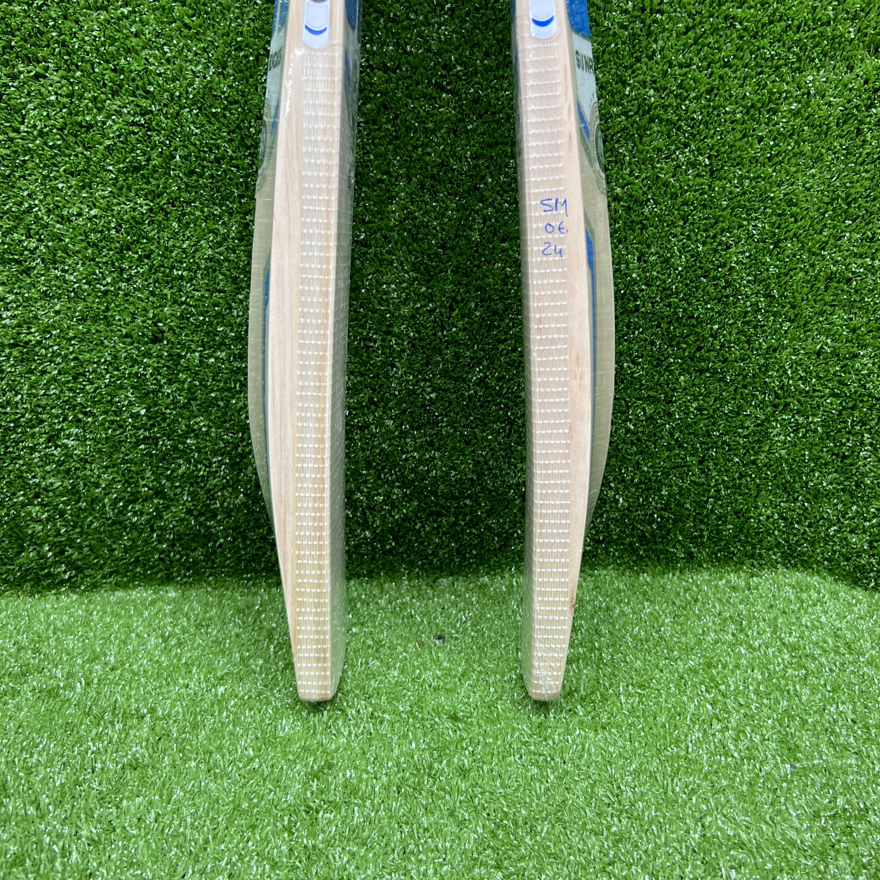 SS Custom Junior / Youth English Willow Cricket Bat