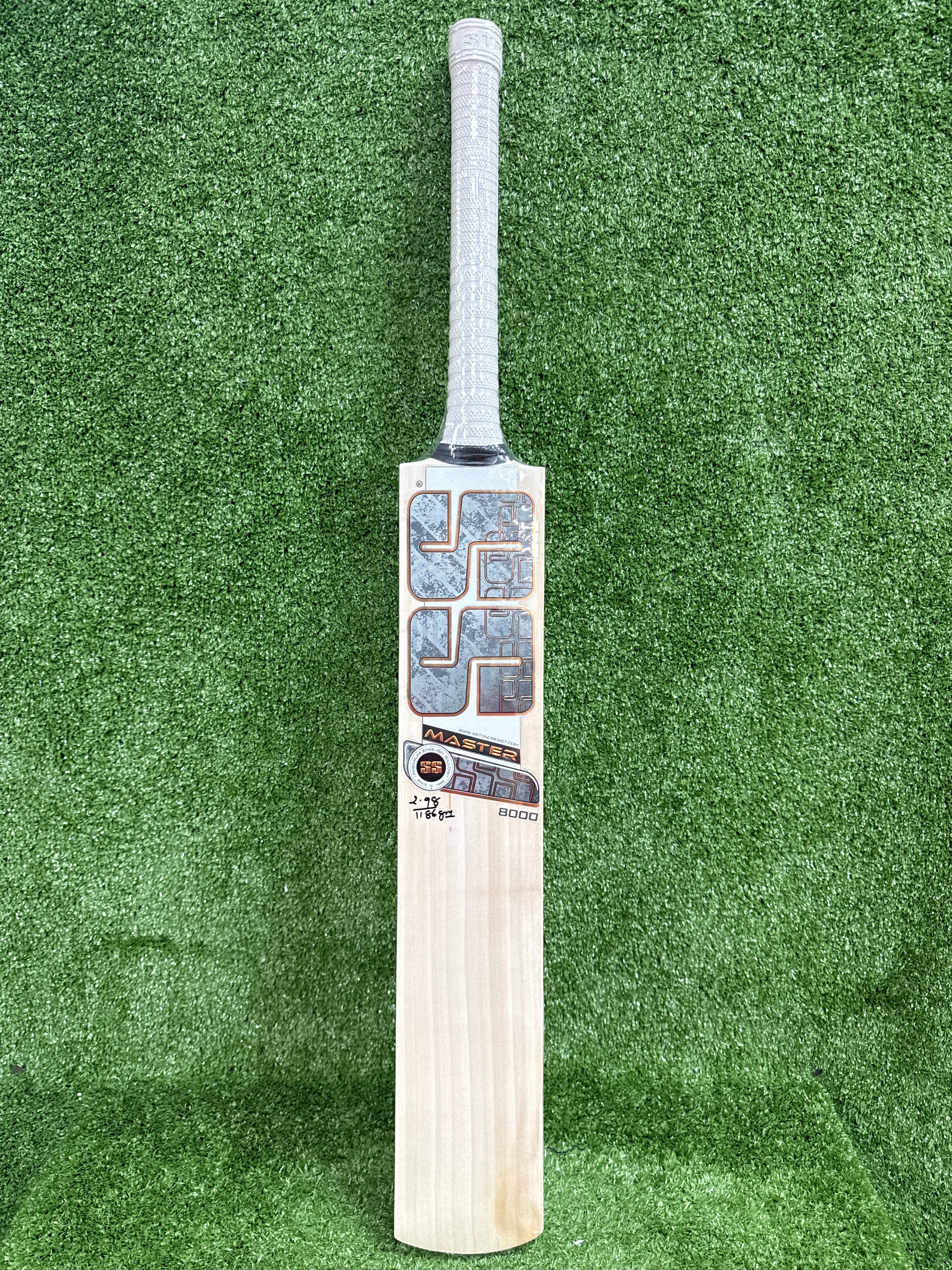 SS Master 8000 English Willow Cricket Bat