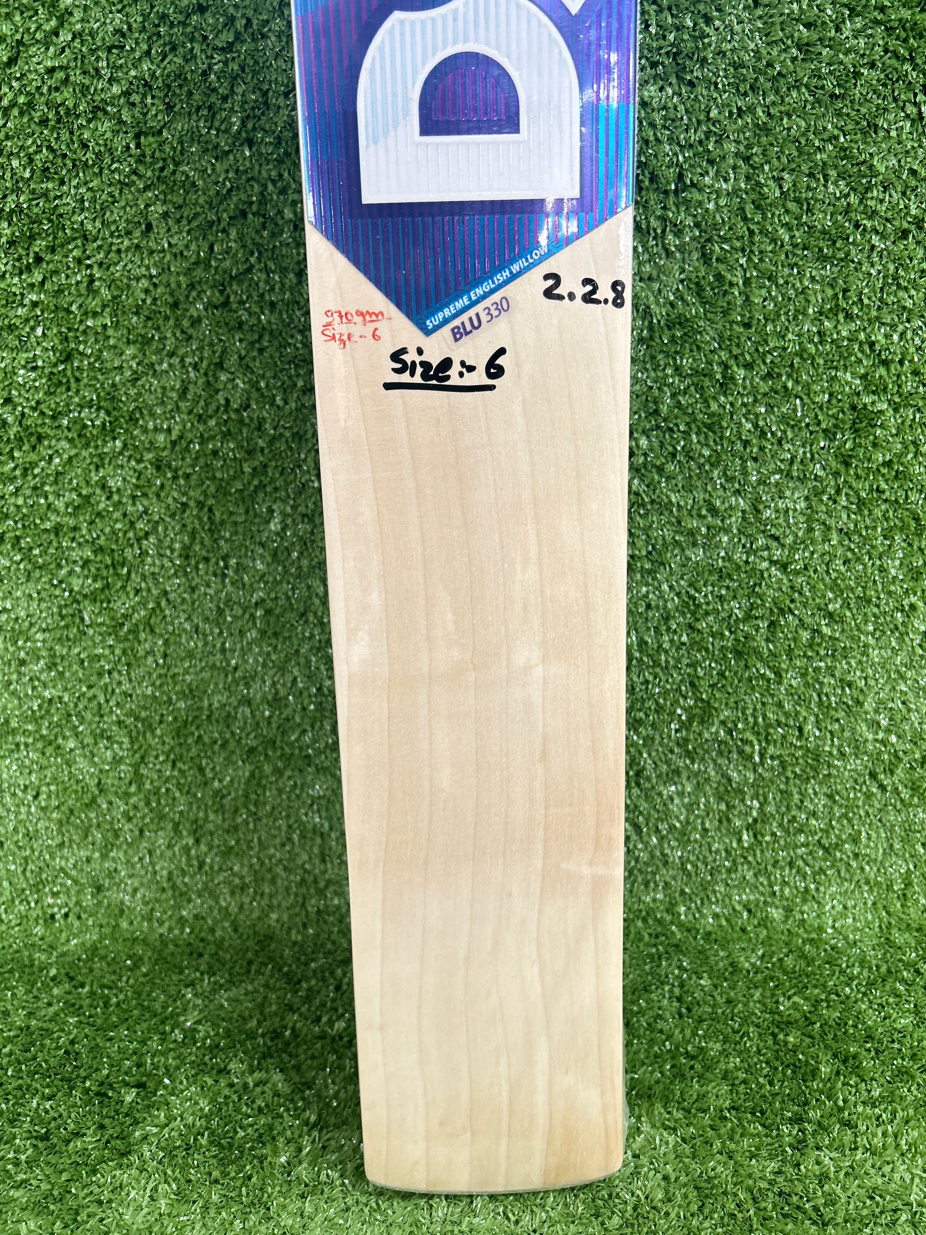 DSC Blu 330 Junior / Youth English Willow Cricket Bat