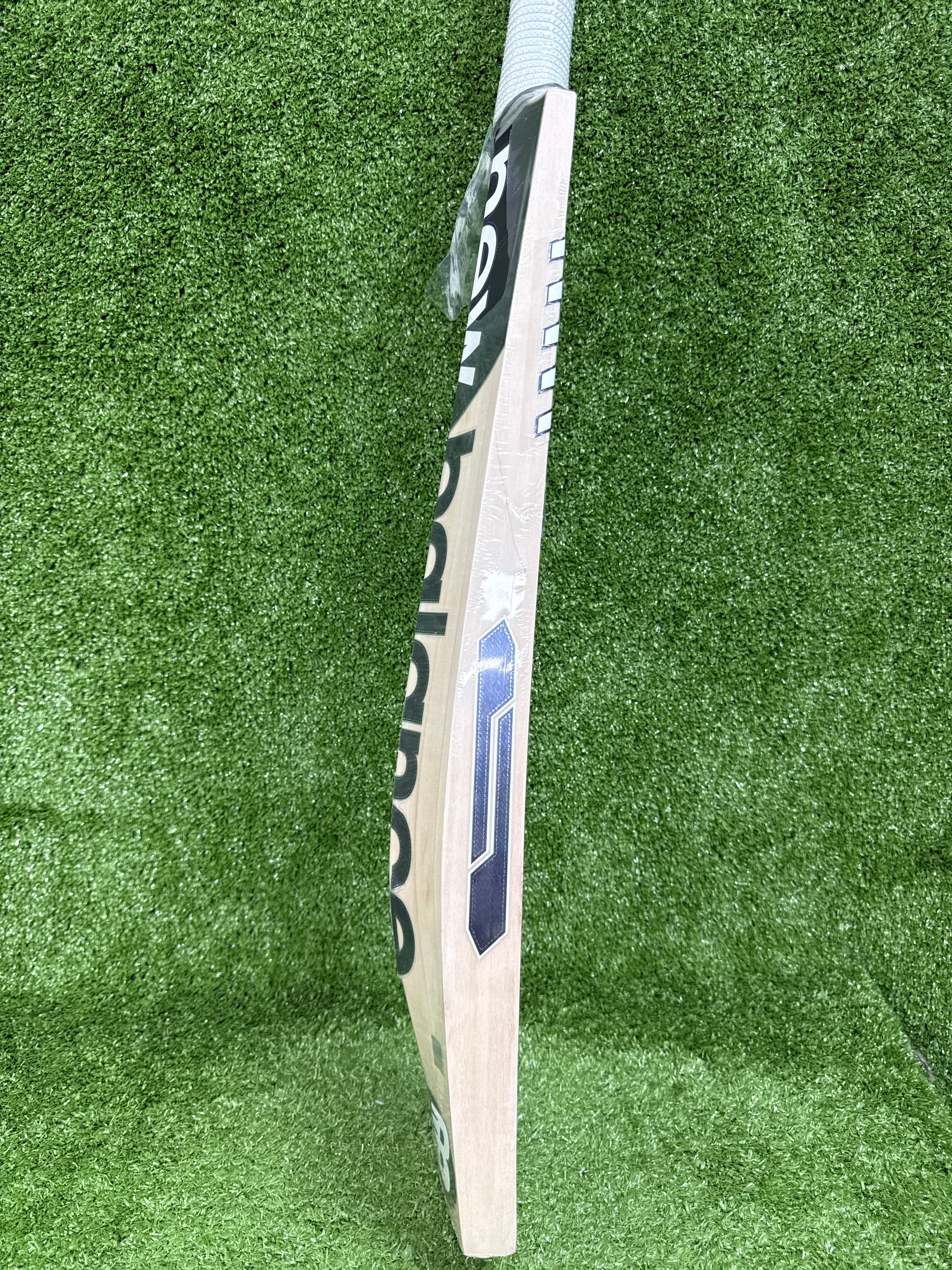 NB DC 900I Max Adult English Willow Cricket Bat