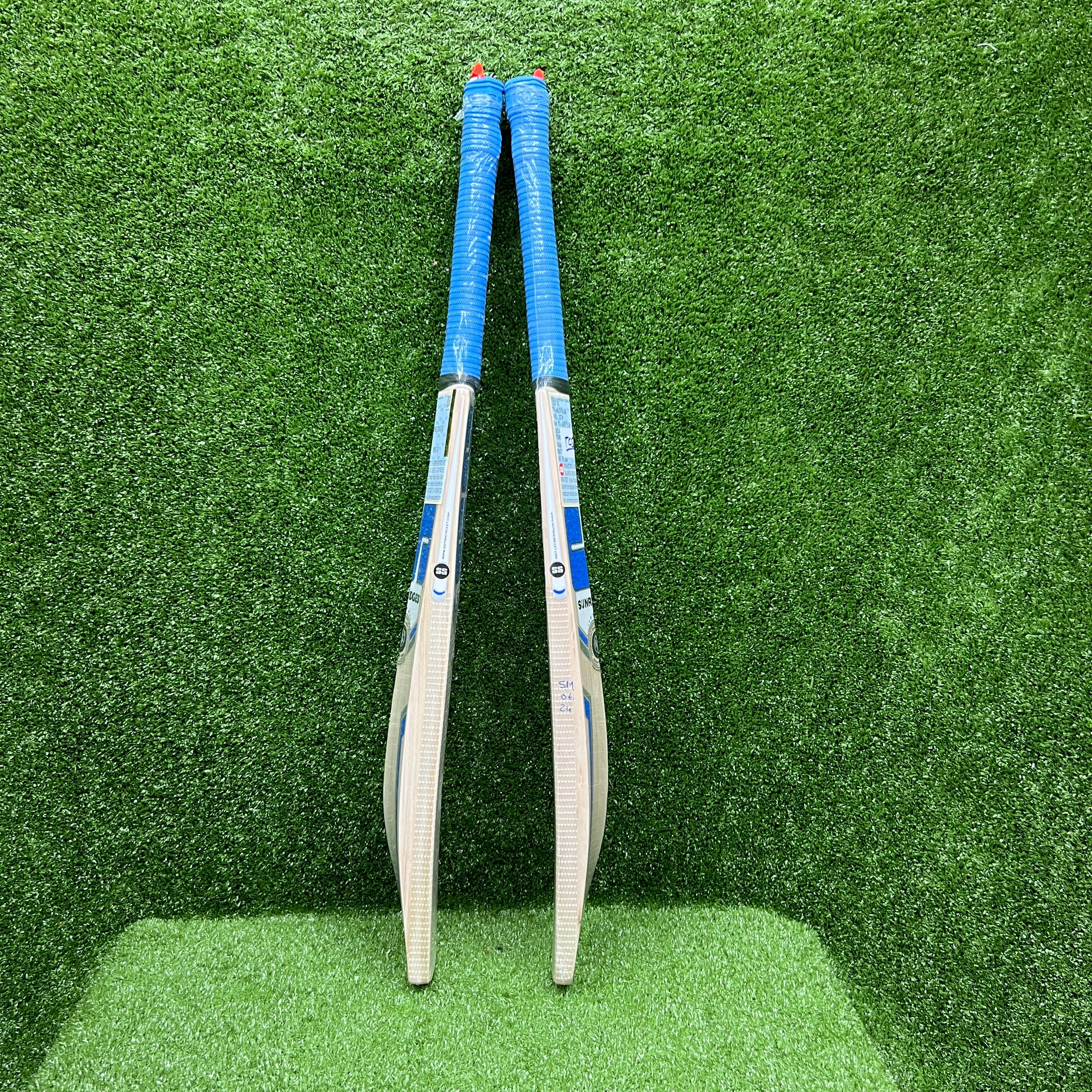 SS Custom Junior / Youth English Willow Cricket Bat