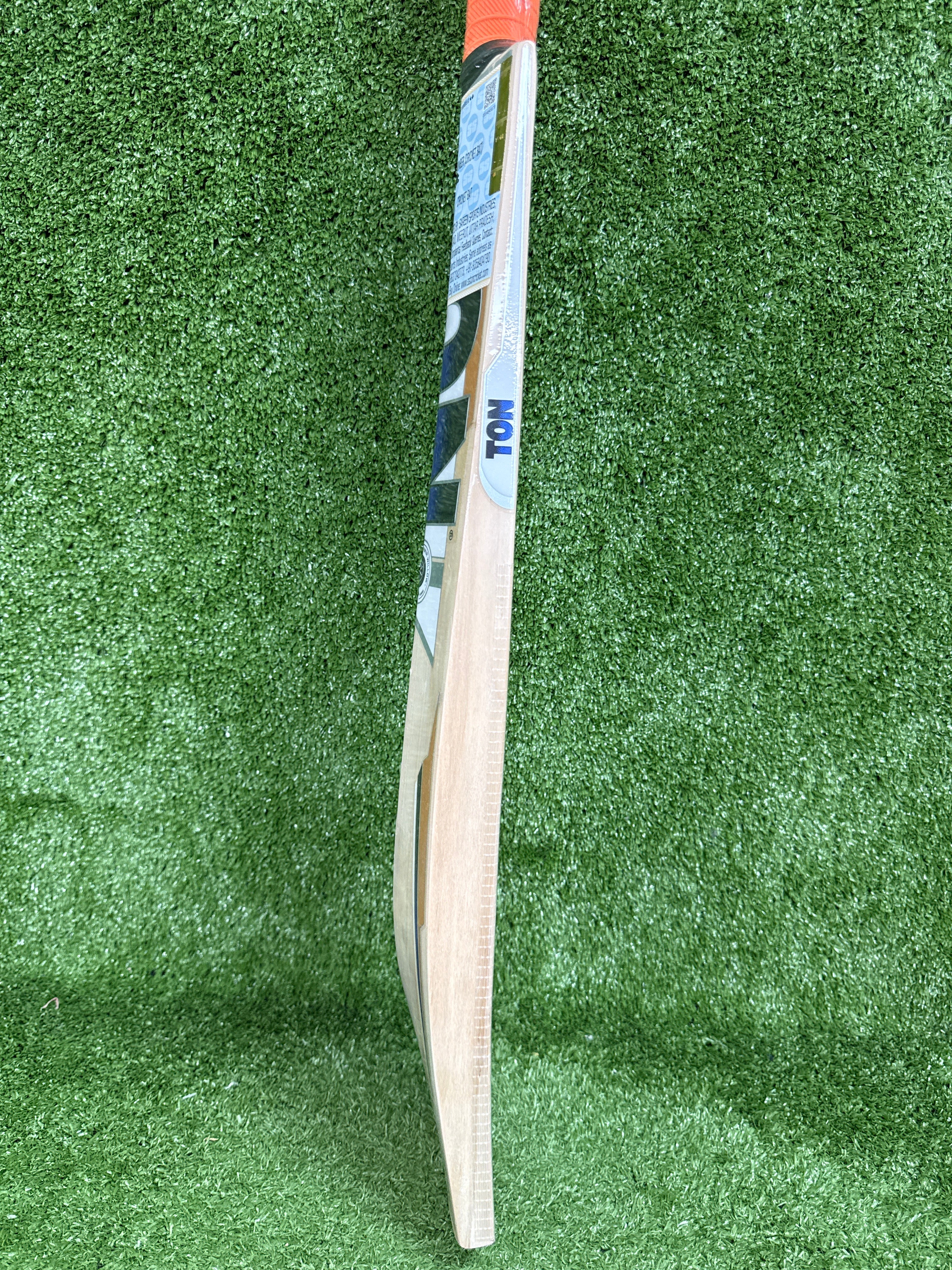 SS Ton Reserve Edition Junior / Youth Kashmir Willow Cricket Bat