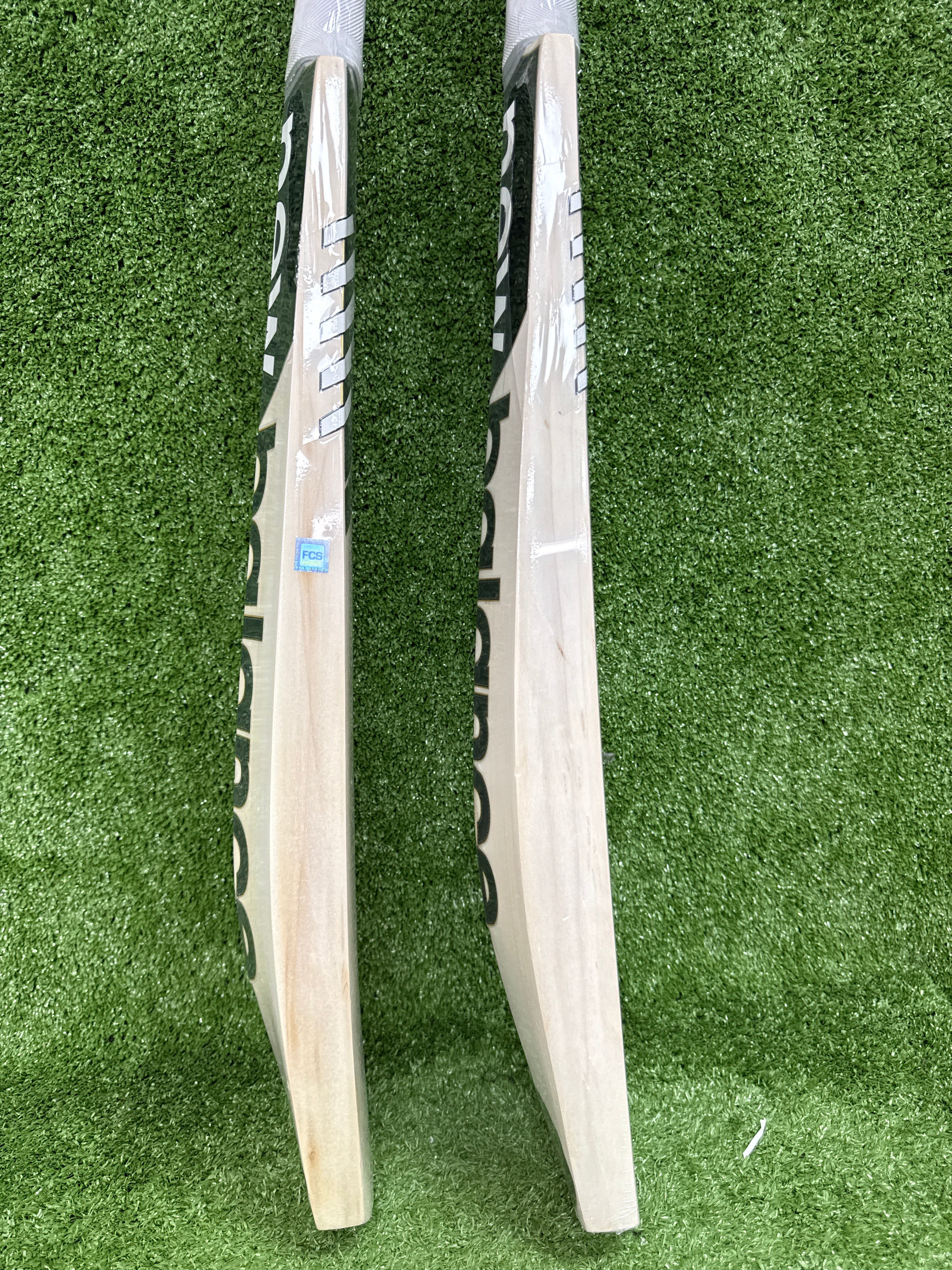 NB DC 700i Max Youth Harrow English Willow Cricket Bat