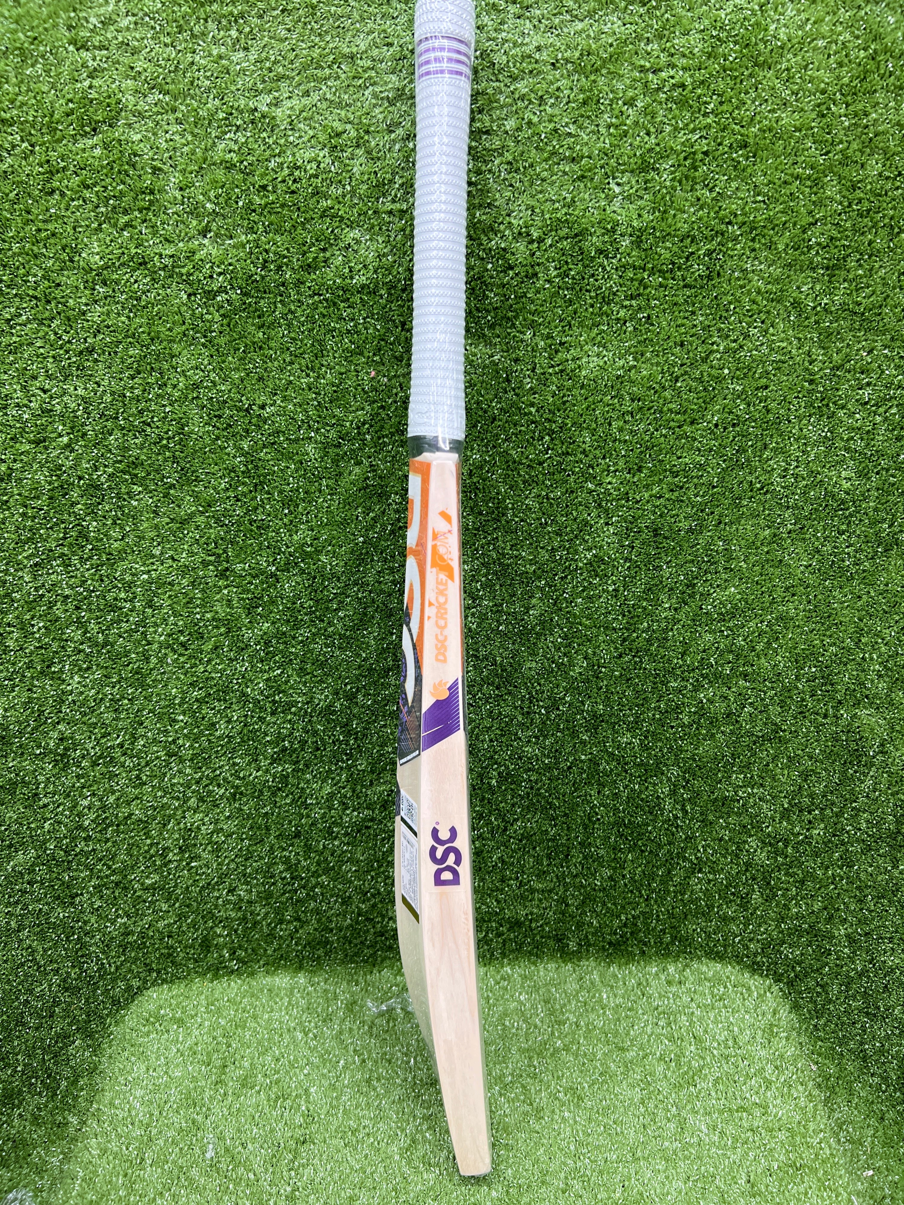 DSC Krunch 2.0 English Willow Cricket Bat