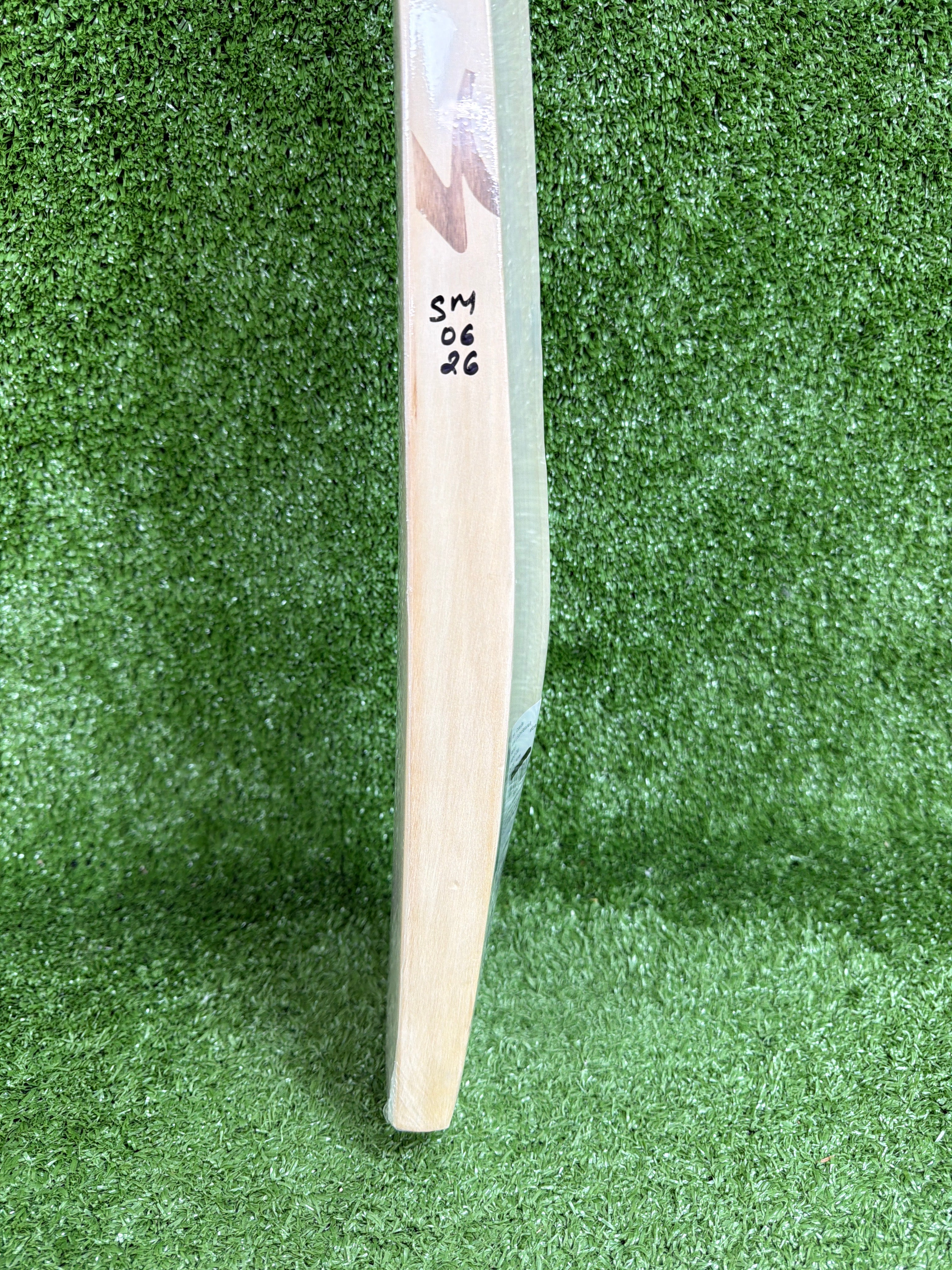 SG Sai Sudharsan Junior / Youth English Willow Players Cricket Bat