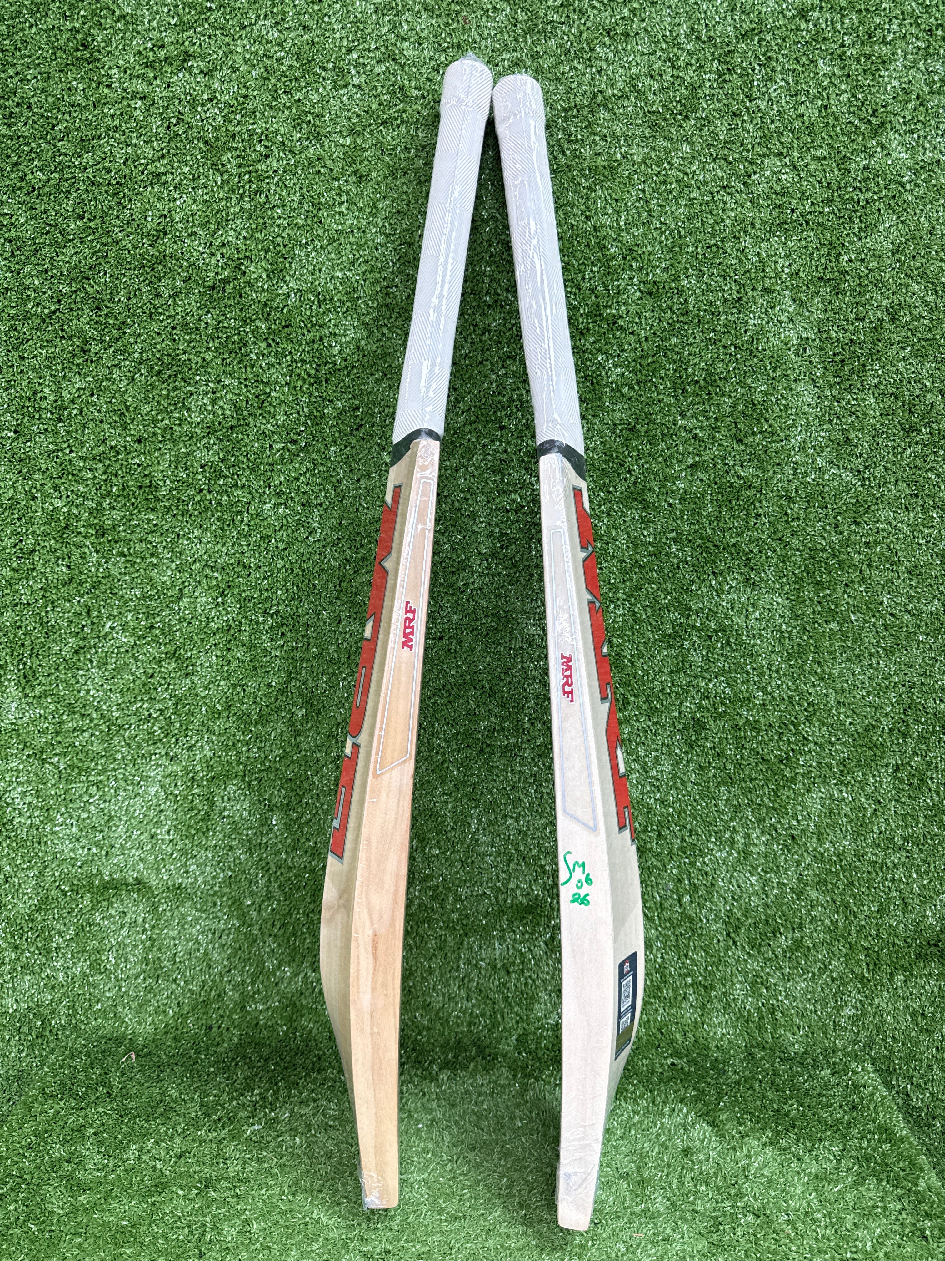 MRF Champ VK18 Junior / Youth Cricket Bat | Virat Kohli Kashmir Willow