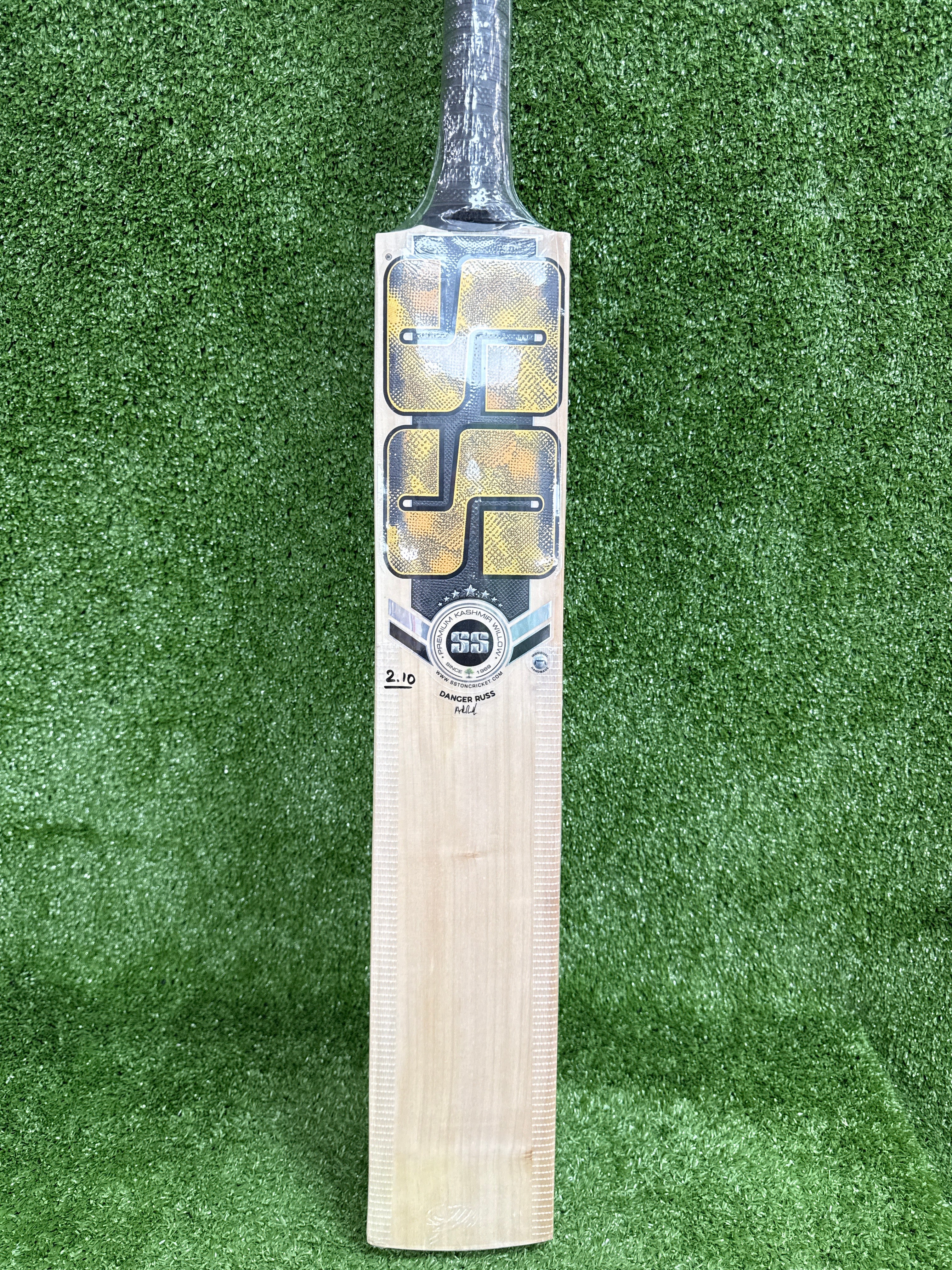 SS DANGER RUSS Super Premium Kashmir Willow Cricket Bat (Gold)