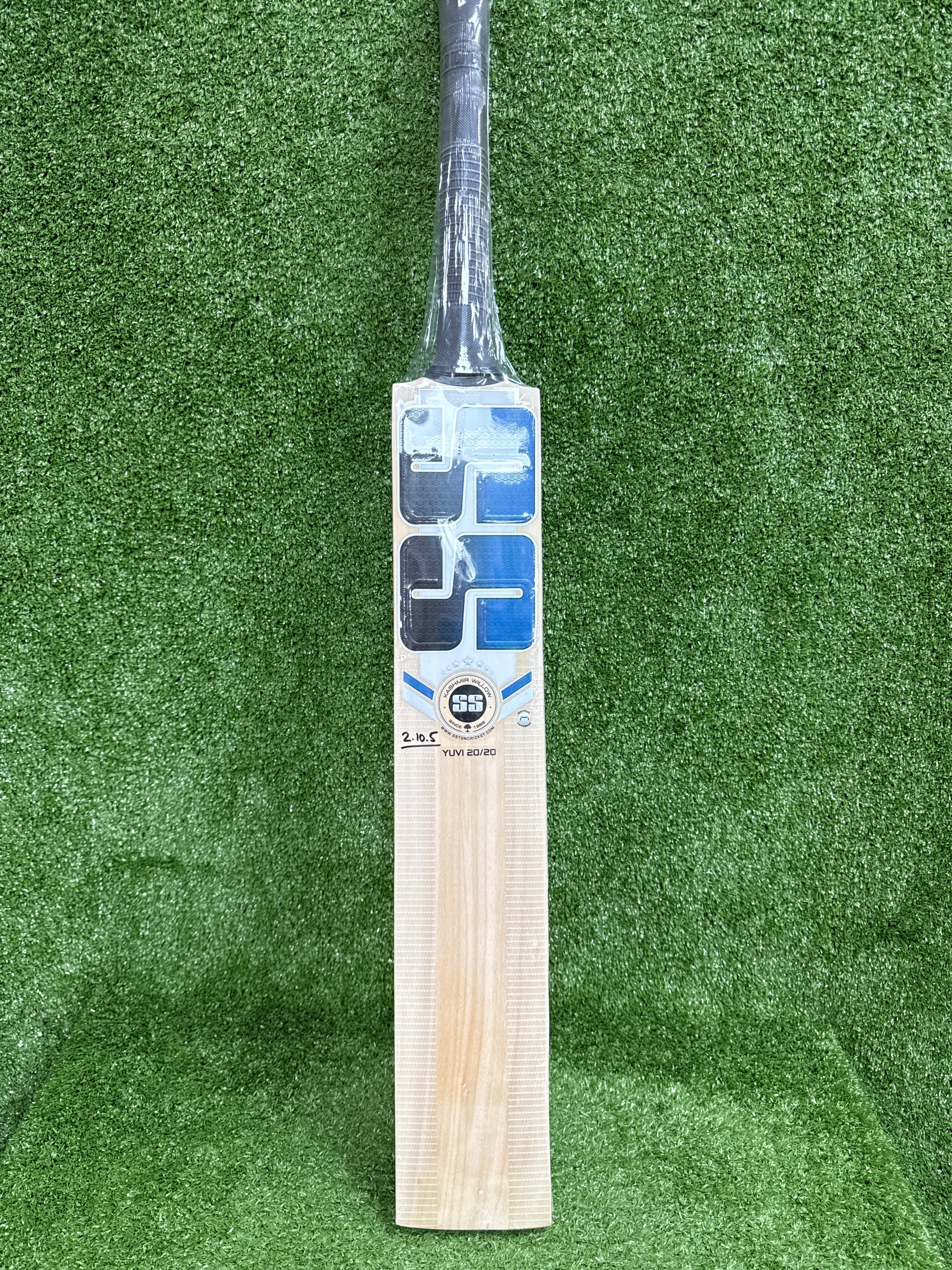 SS Yuvi 20/20 Kashmir Willow Cricket Bat