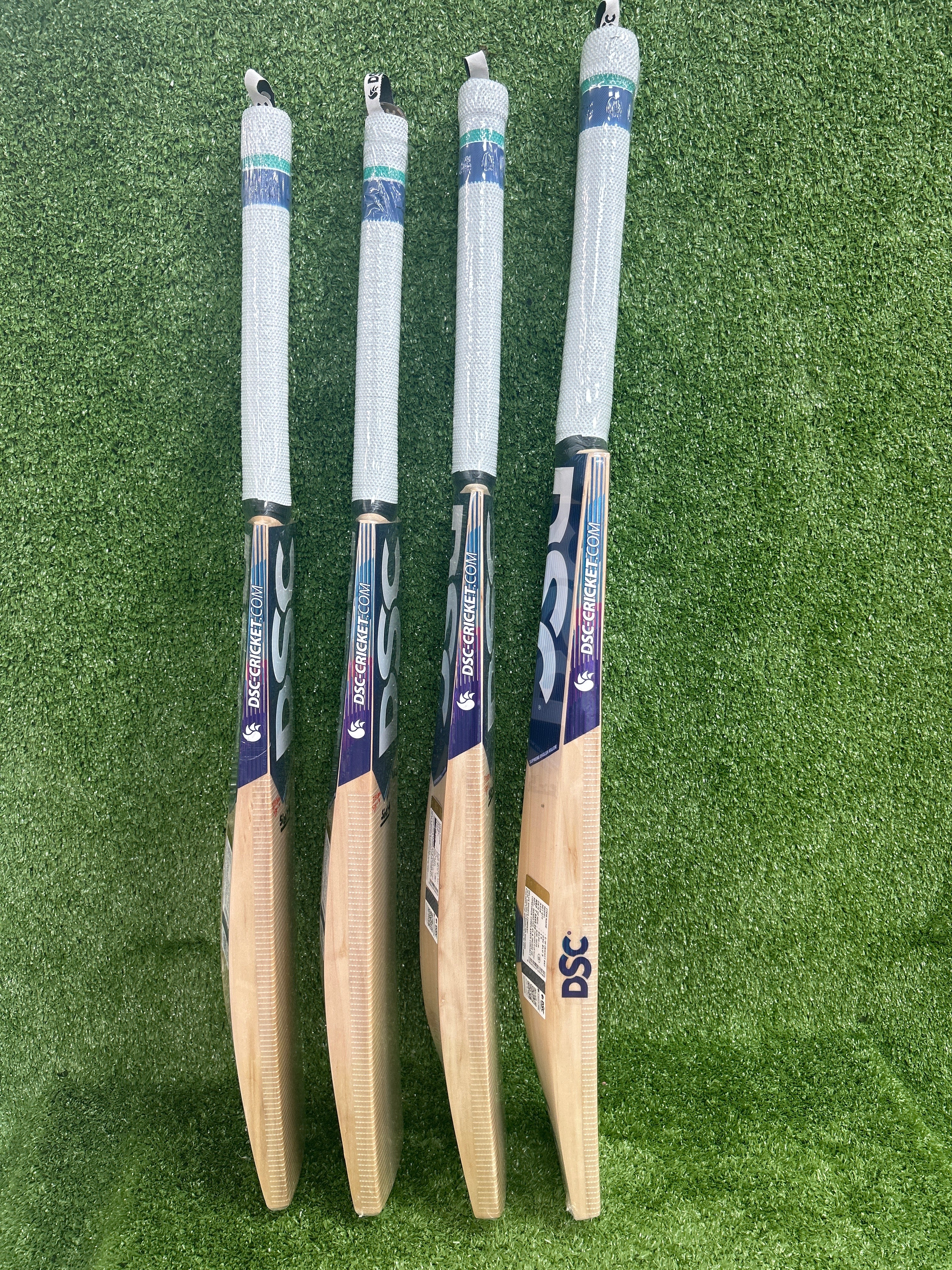 DSC BLU 5 Junior / Youth English Willow Cricket Bat - Top Cricket Store