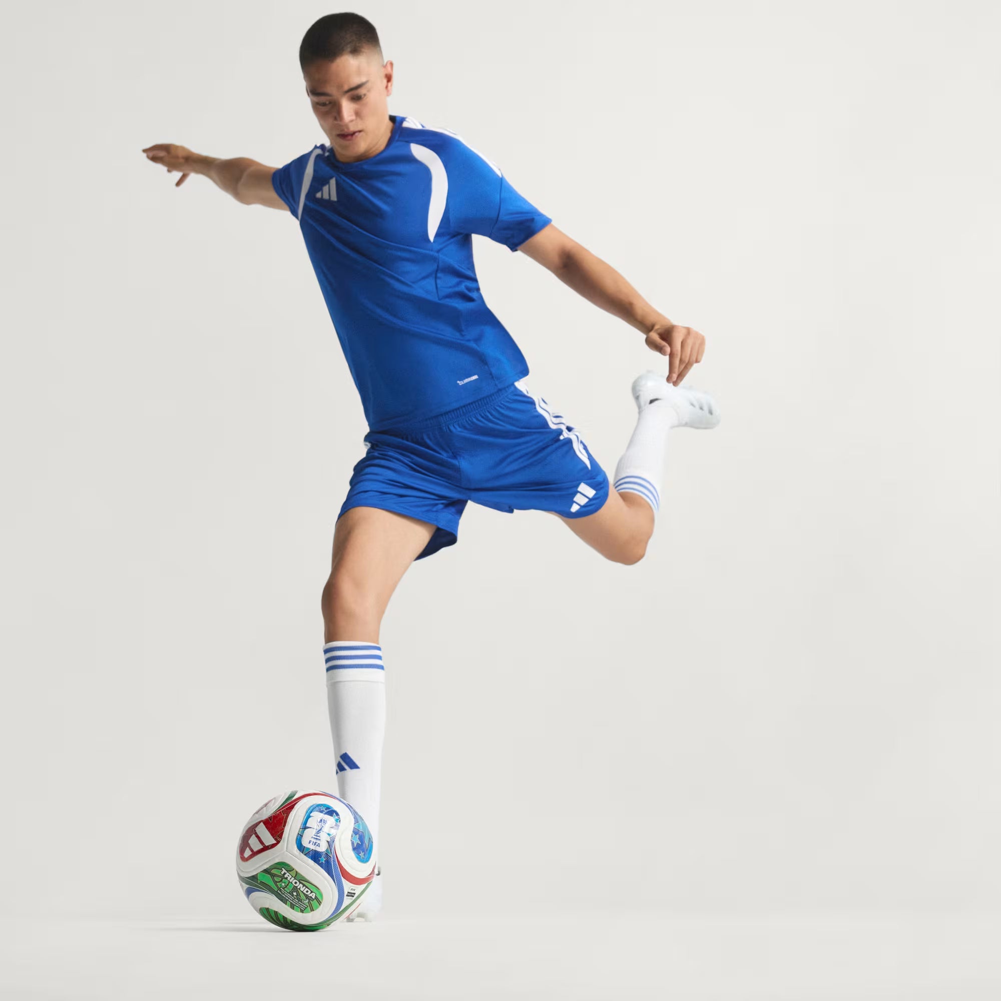 Adidas FIFA World Cup 26™ Trionda Pro Soccer Ball