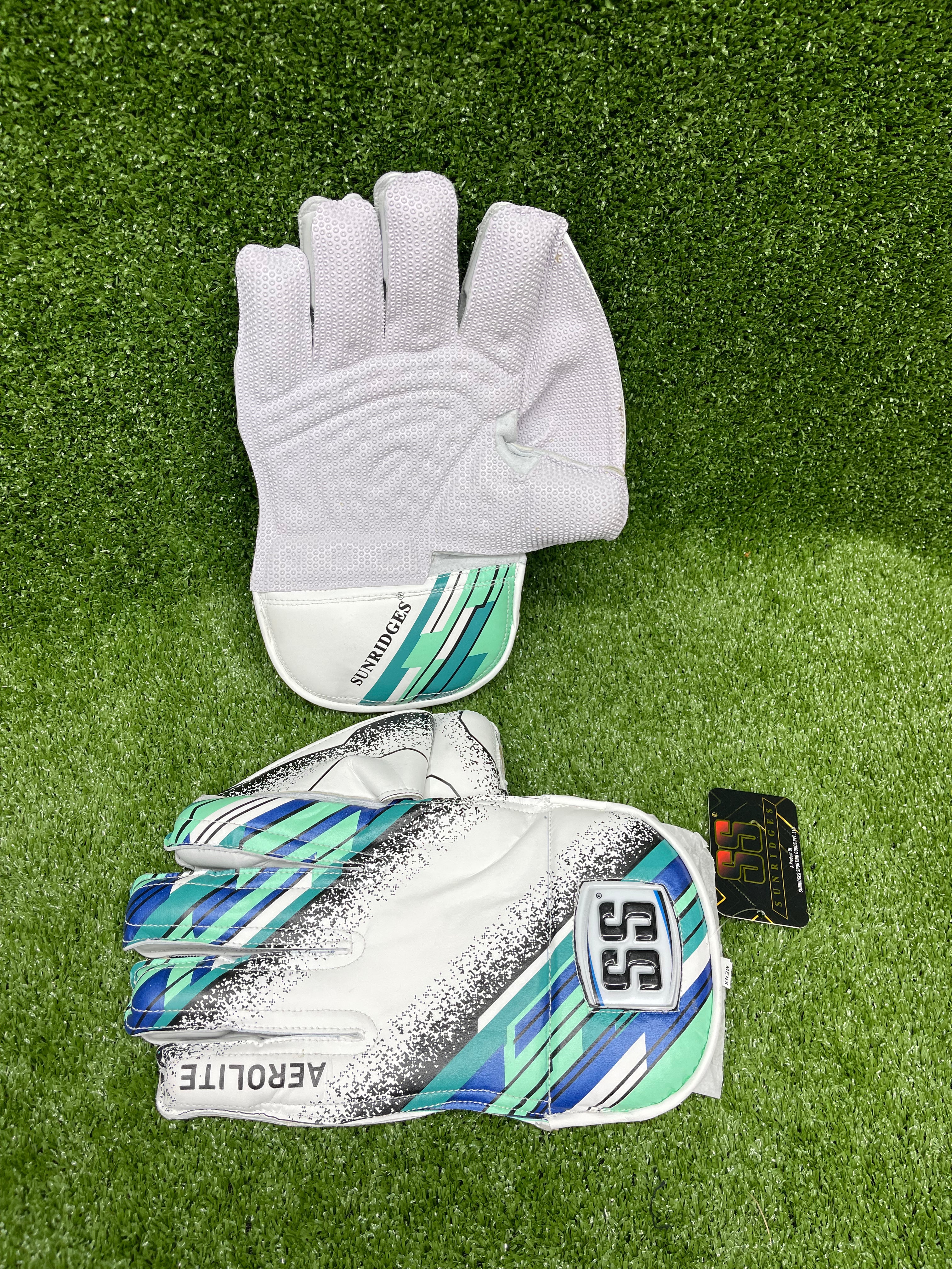 SS Aerolite Adult Wicket Keeping Gloves