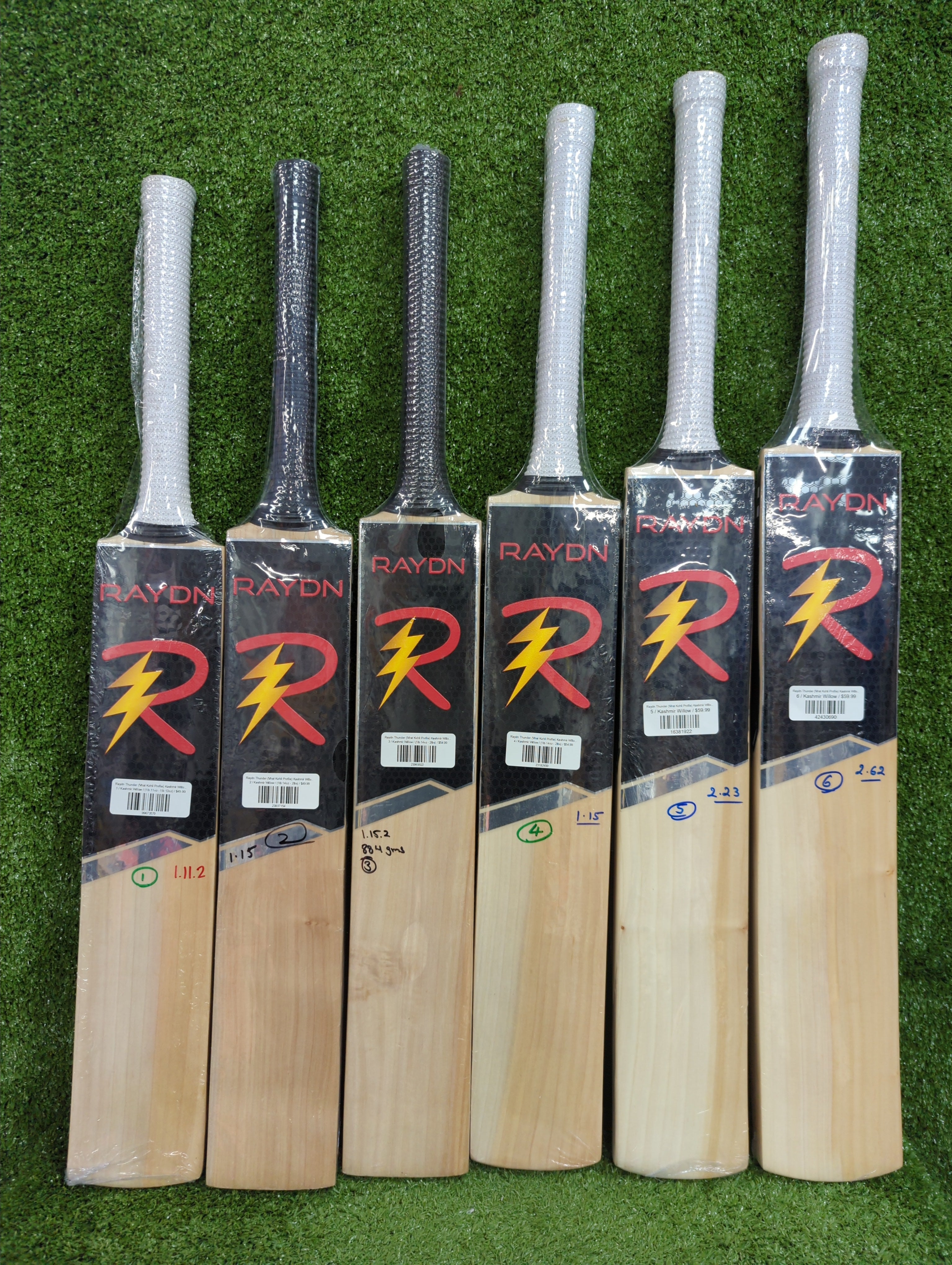 Raydn Thunder (Virat Kohli Profile) Kashmir Willow Light Weight Junior Tennis Ball Cricket Bat - Front Side 