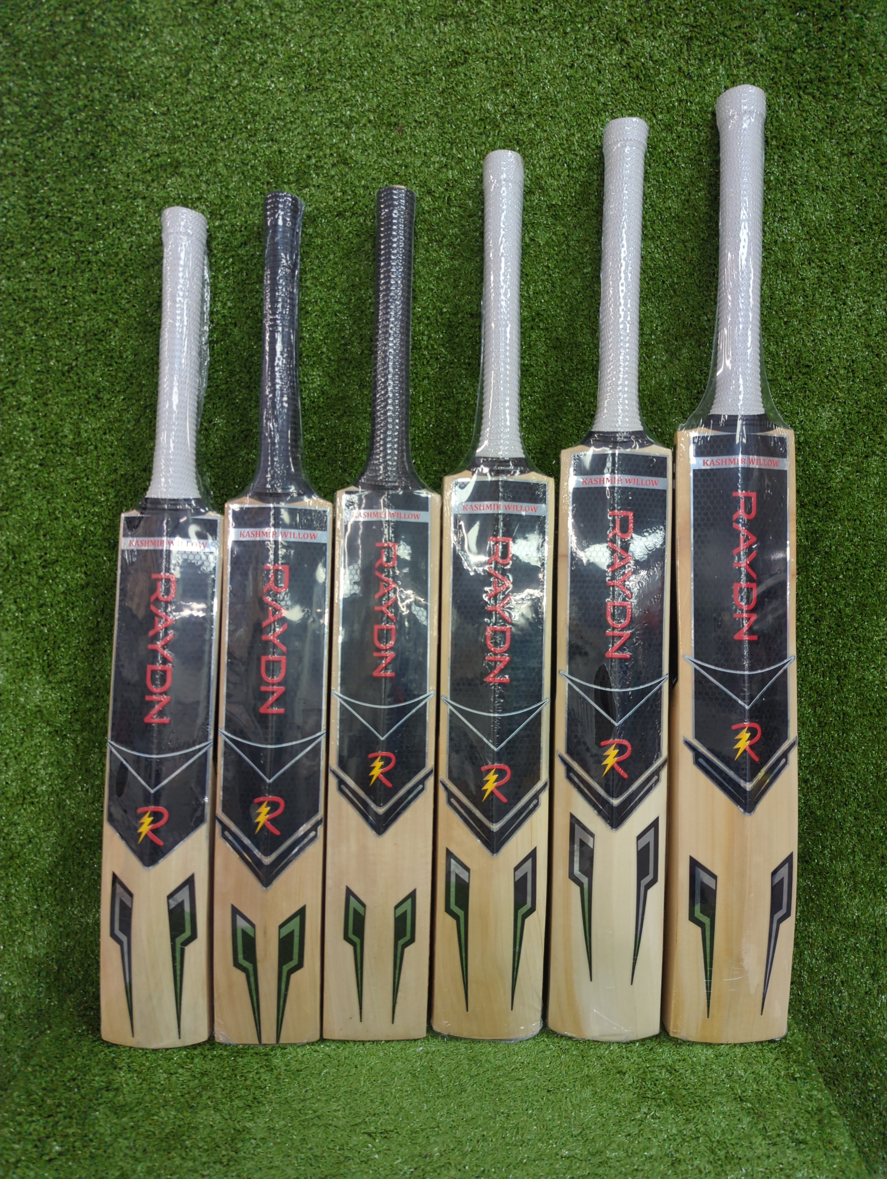 Raydn Thunder (Virat Kohli Profile) Kashmir Willow Light Weight Junior Tennis Ball Cricket Bat - Back Side