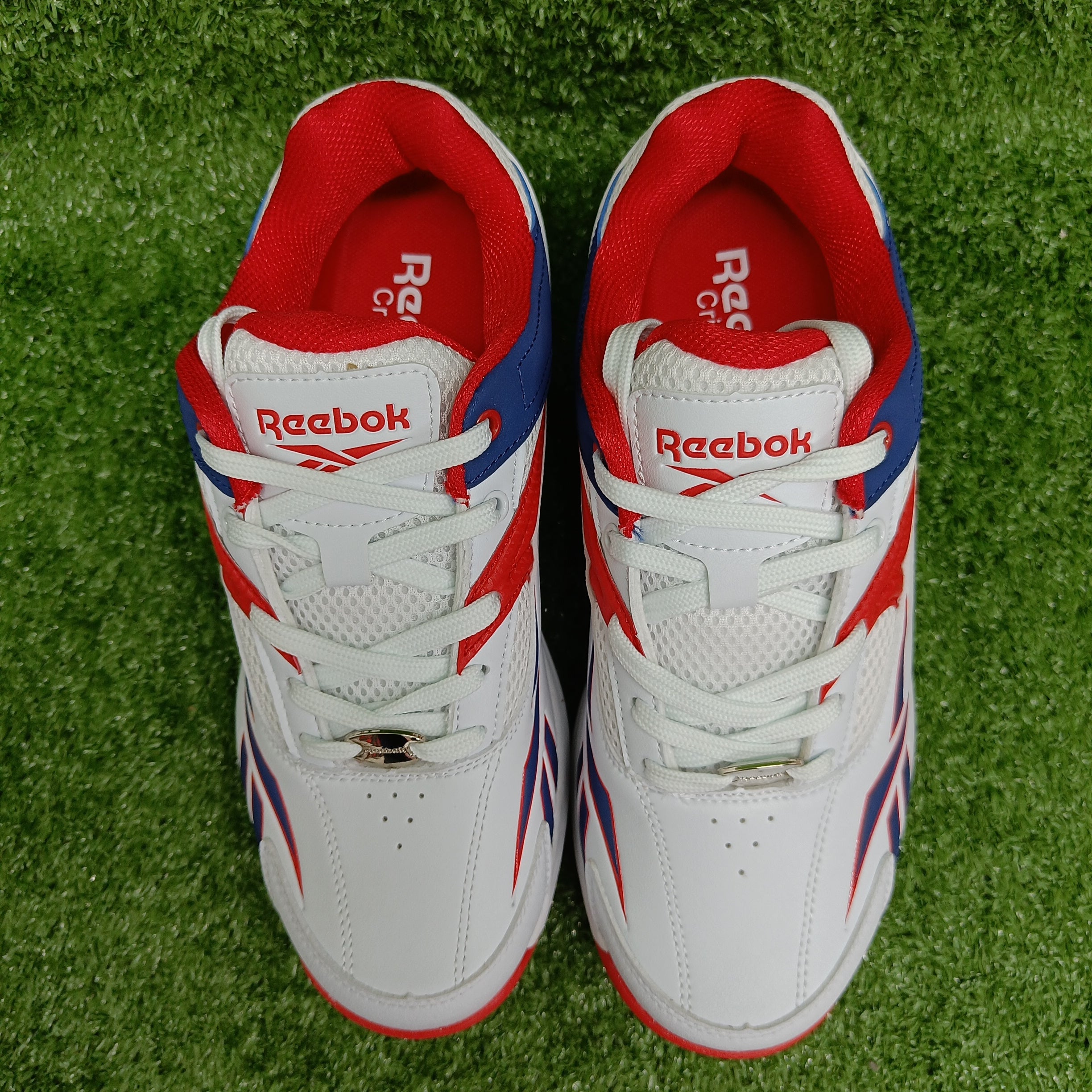Reebok Not Out Syndicate White Vector Blue Red Cricket Metal Spike Sho
