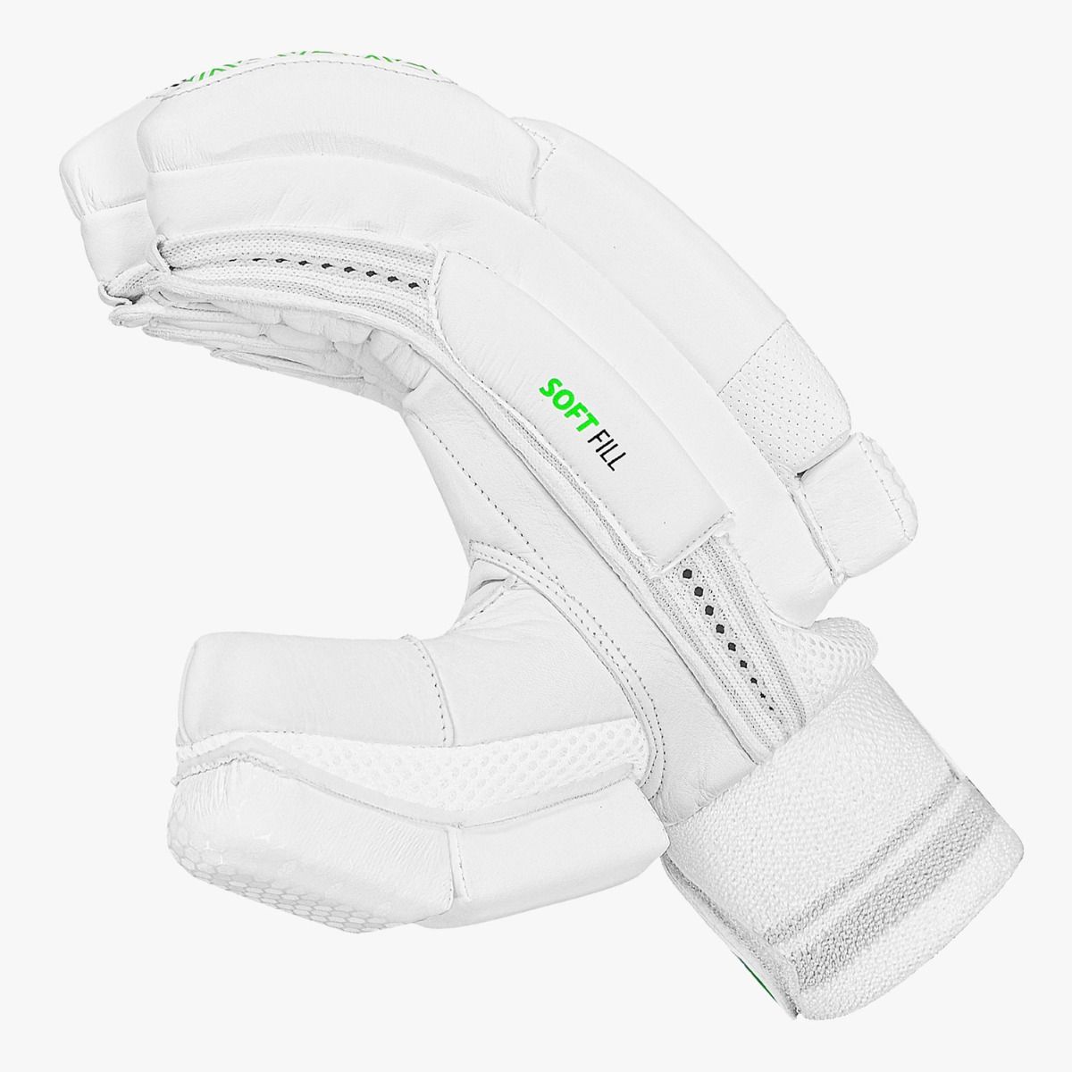 Close up of the heavy-duty reinforced thumb padding on the DSC Split 22 right-handed junior batting glove.