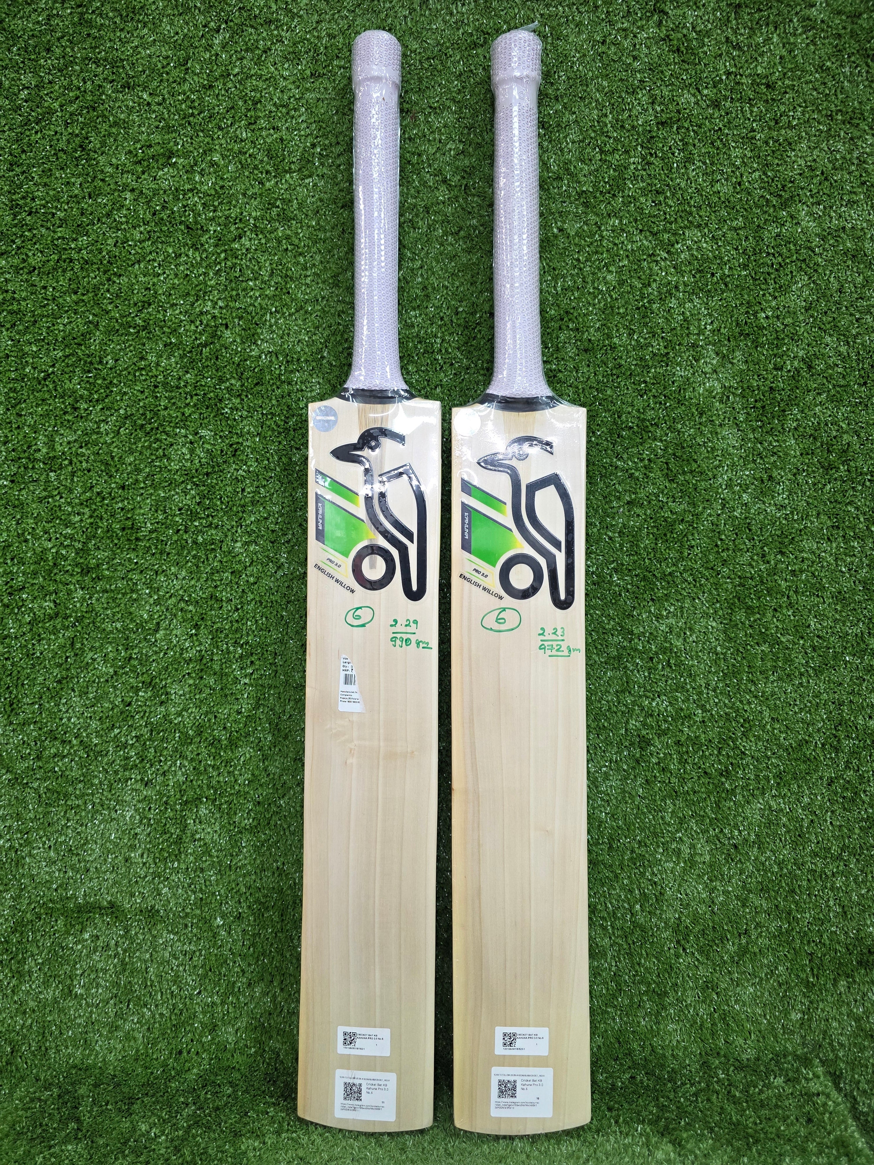 Kookaburra Kahuna Pro 3.0 Junior/Youth Grade 3 English Willow Cricket Bat