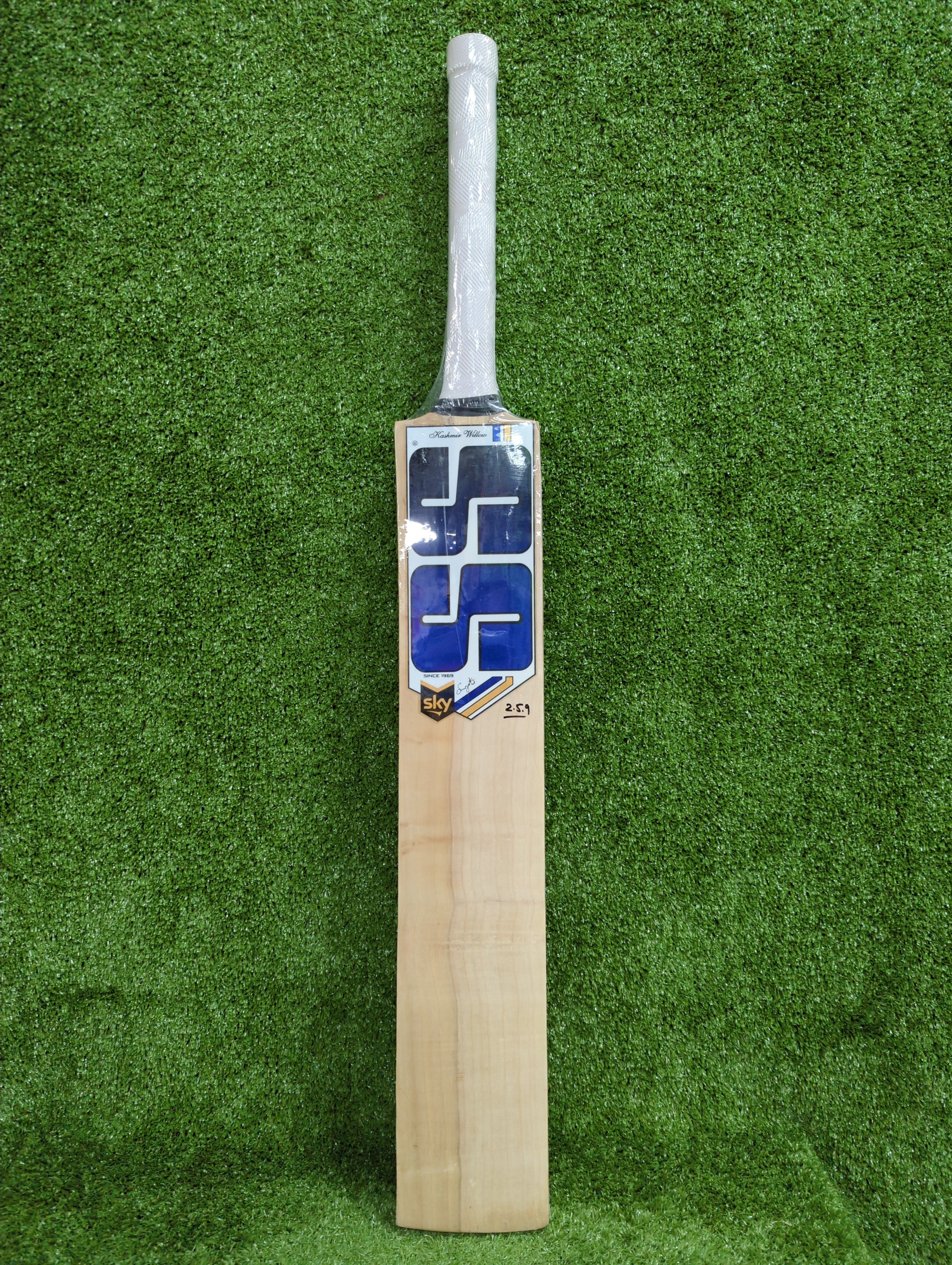 SS SKY Jumbo Scoop Tennis Cricket Bat