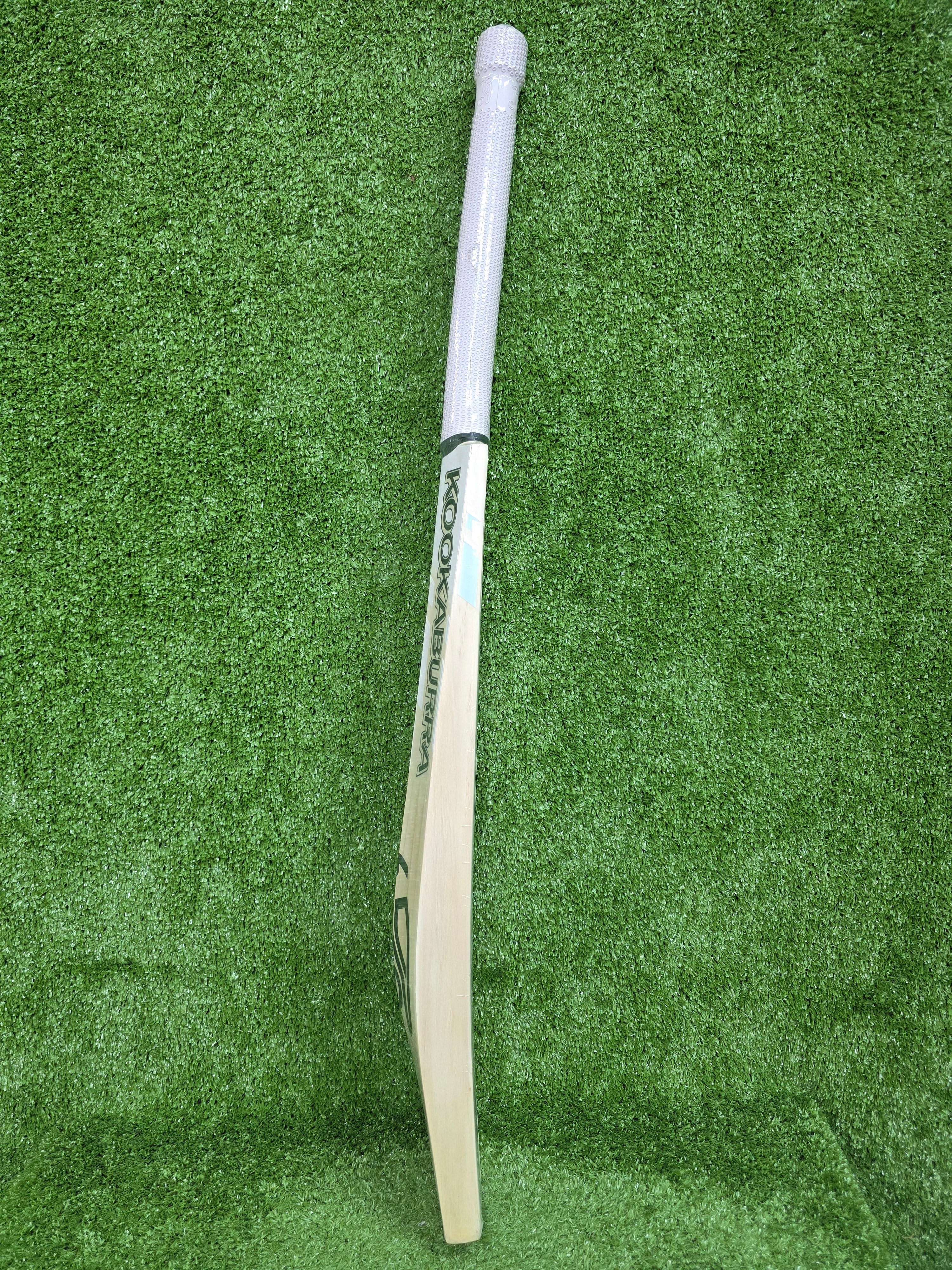 Kookaburra Ghost Pro 1.0 Cricket Bat - Grade 1 English Willow