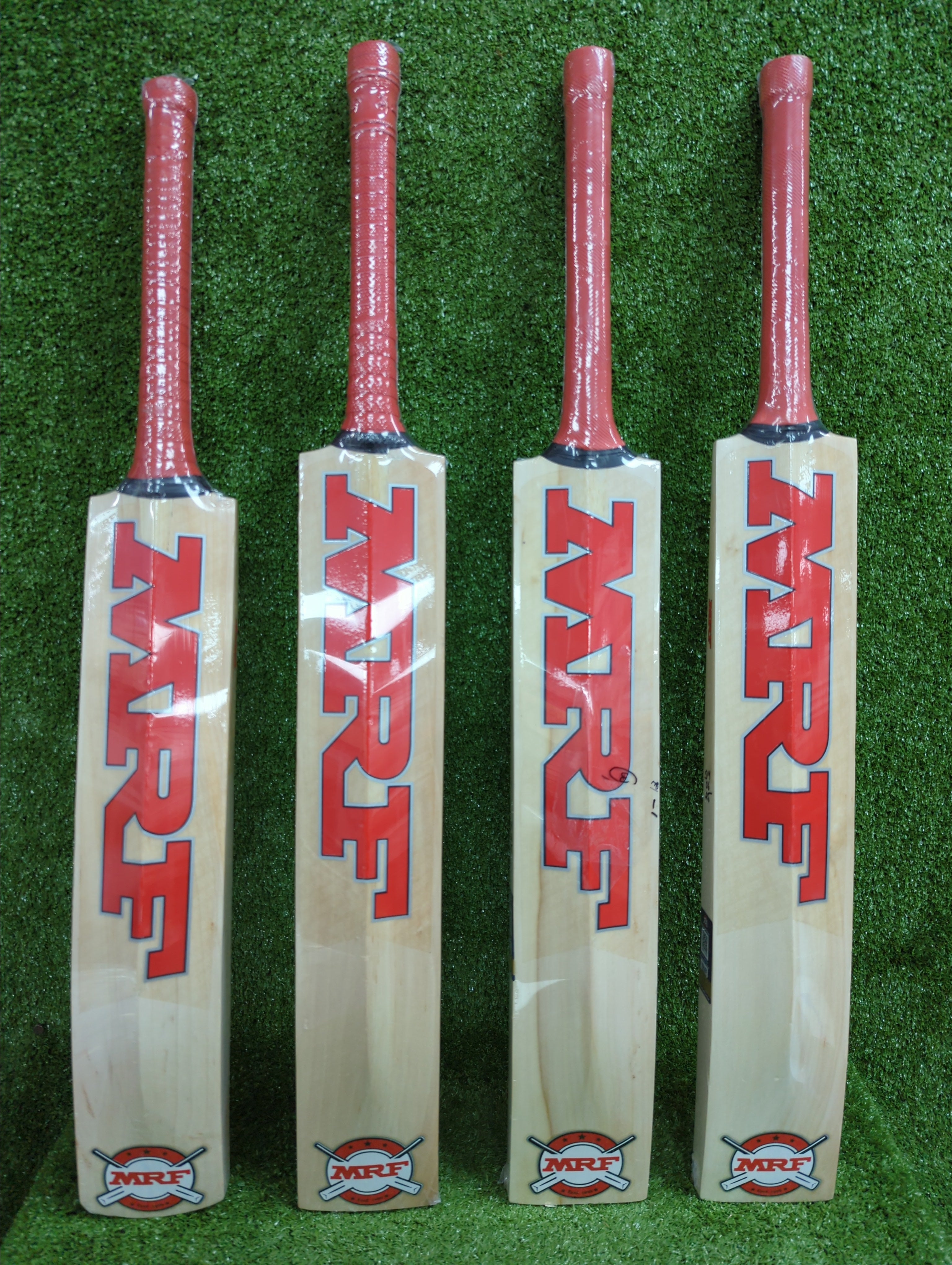 MRF Champ VK18 Junior / Youth Kashmir Willow Bat