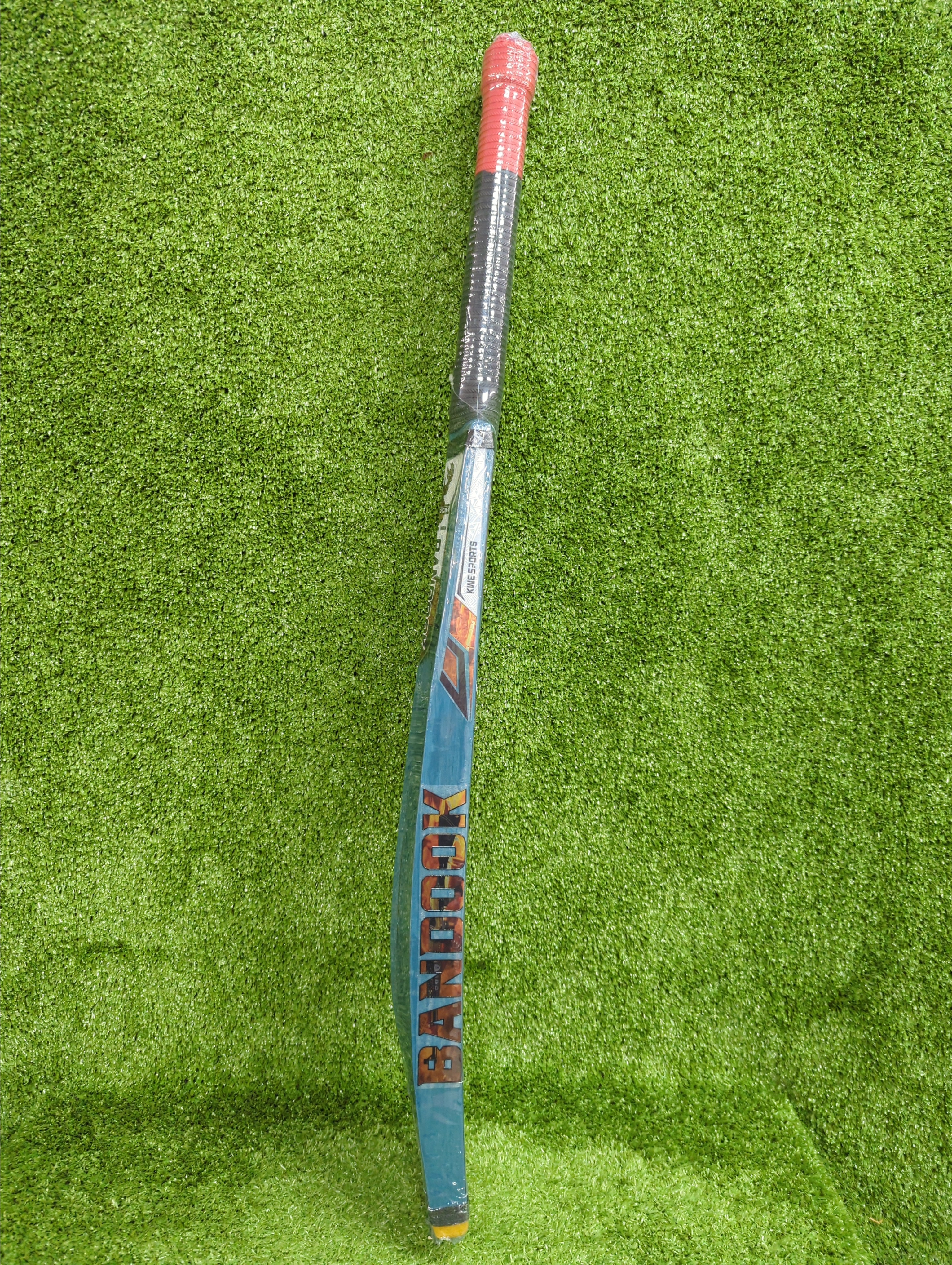 Bandook Blue - Players Edition Scoop Bats  (2 holes, 4 Scoops - 33.5 Inches Height) ICC APPROVED