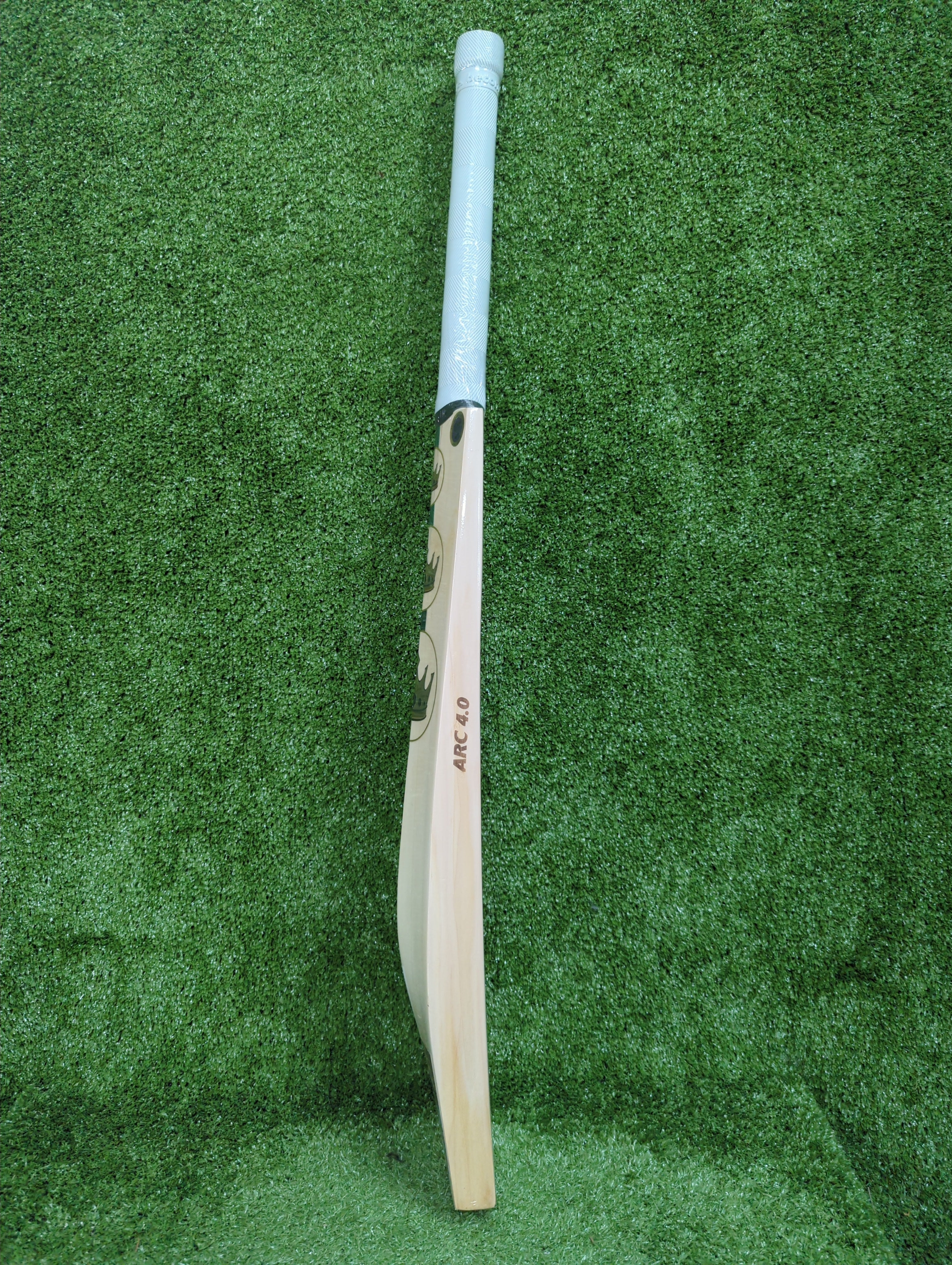 SG Triple Crown Arc 4.0  English Willow Cricket Bat