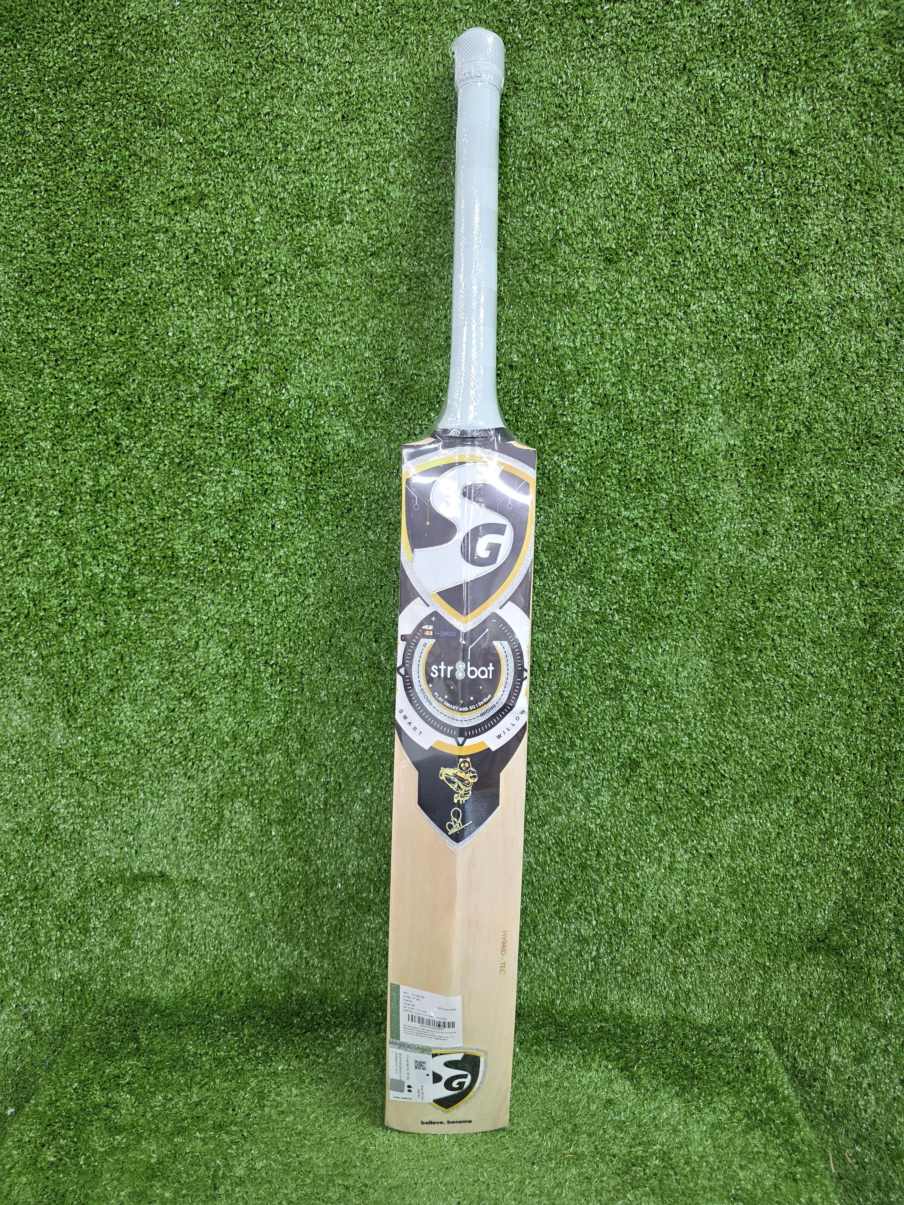 SG HP 250 English Willow Cricket Bat with STR8Bat Sensor