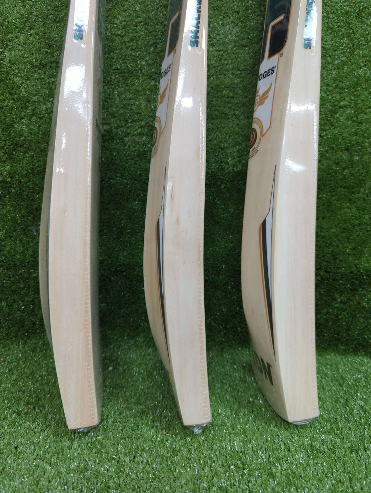 SS GG Smacker Wonder Kashmir Willow Cricket Bat by SS - close-up detail - TopCricketStore