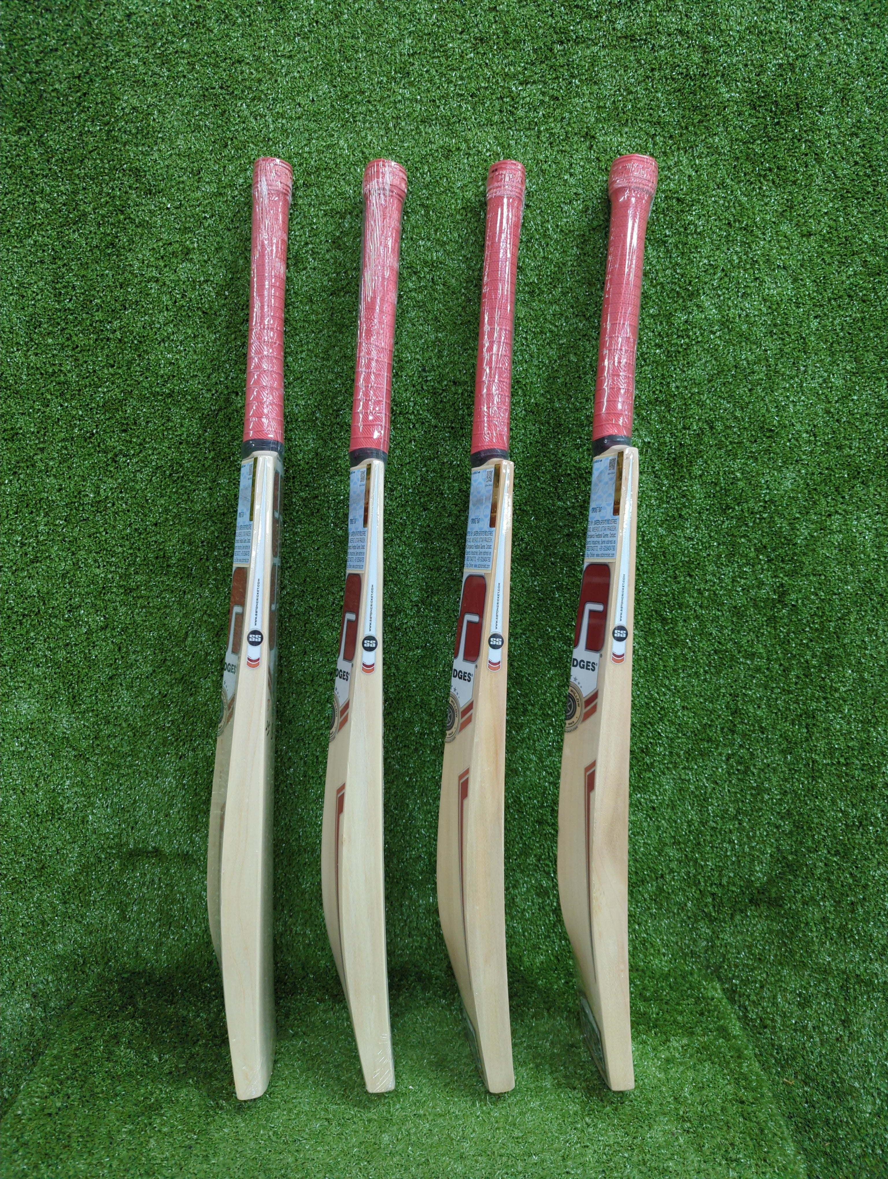 SS Gutsy Junior/Youth  Kashmir Willow Cricket Bat