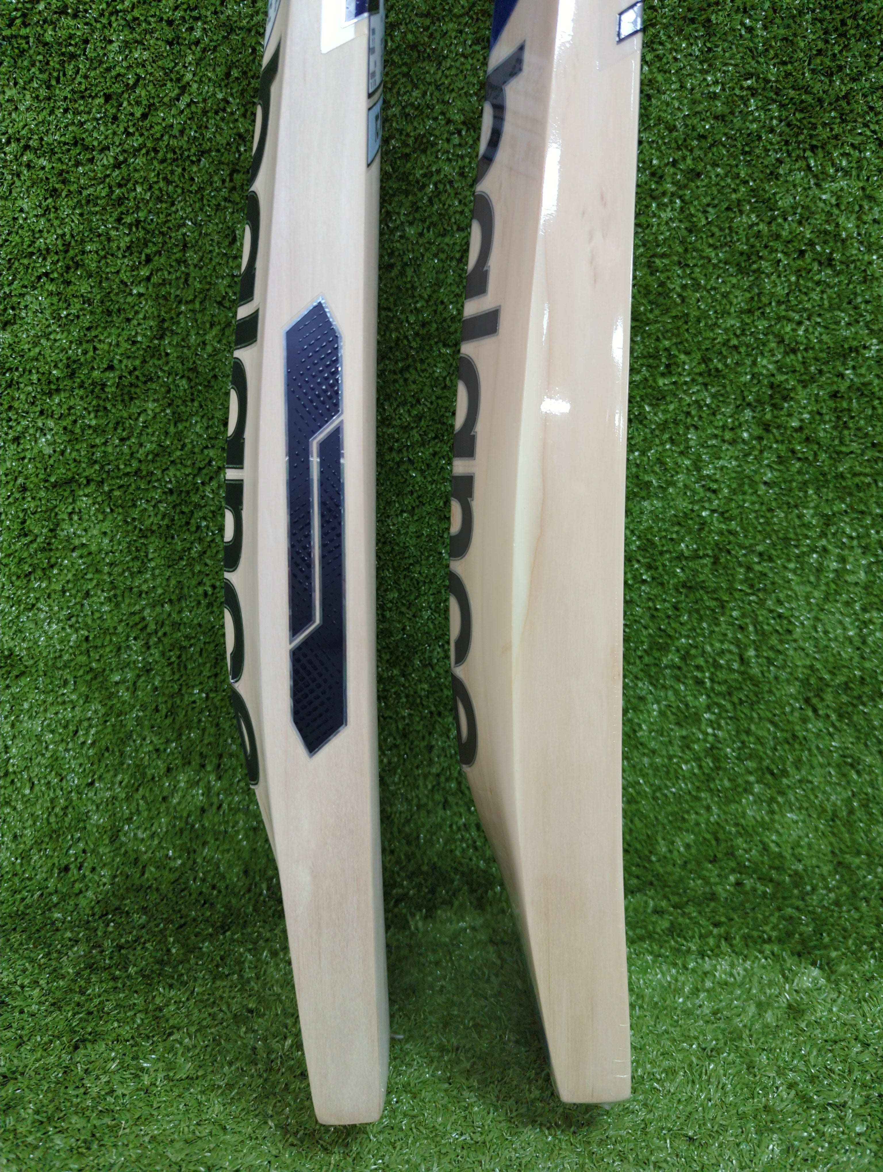 NB TC 700I Pro Adult English Willow Cricket Bat