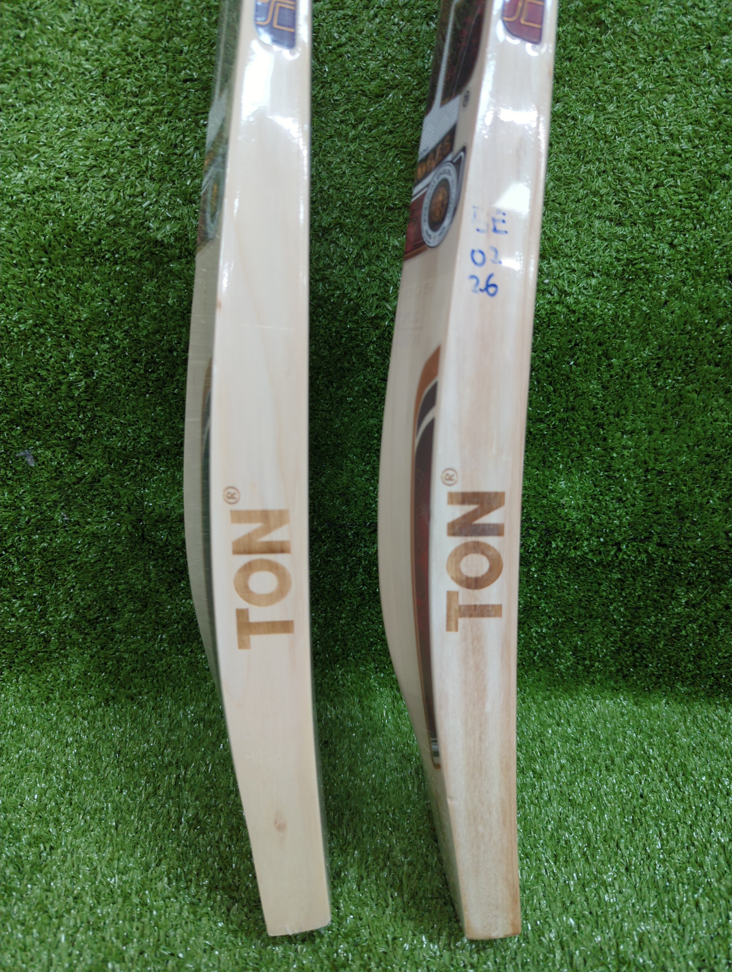 SS Master 2000 English Willow Cricket Bat Short Handle SS