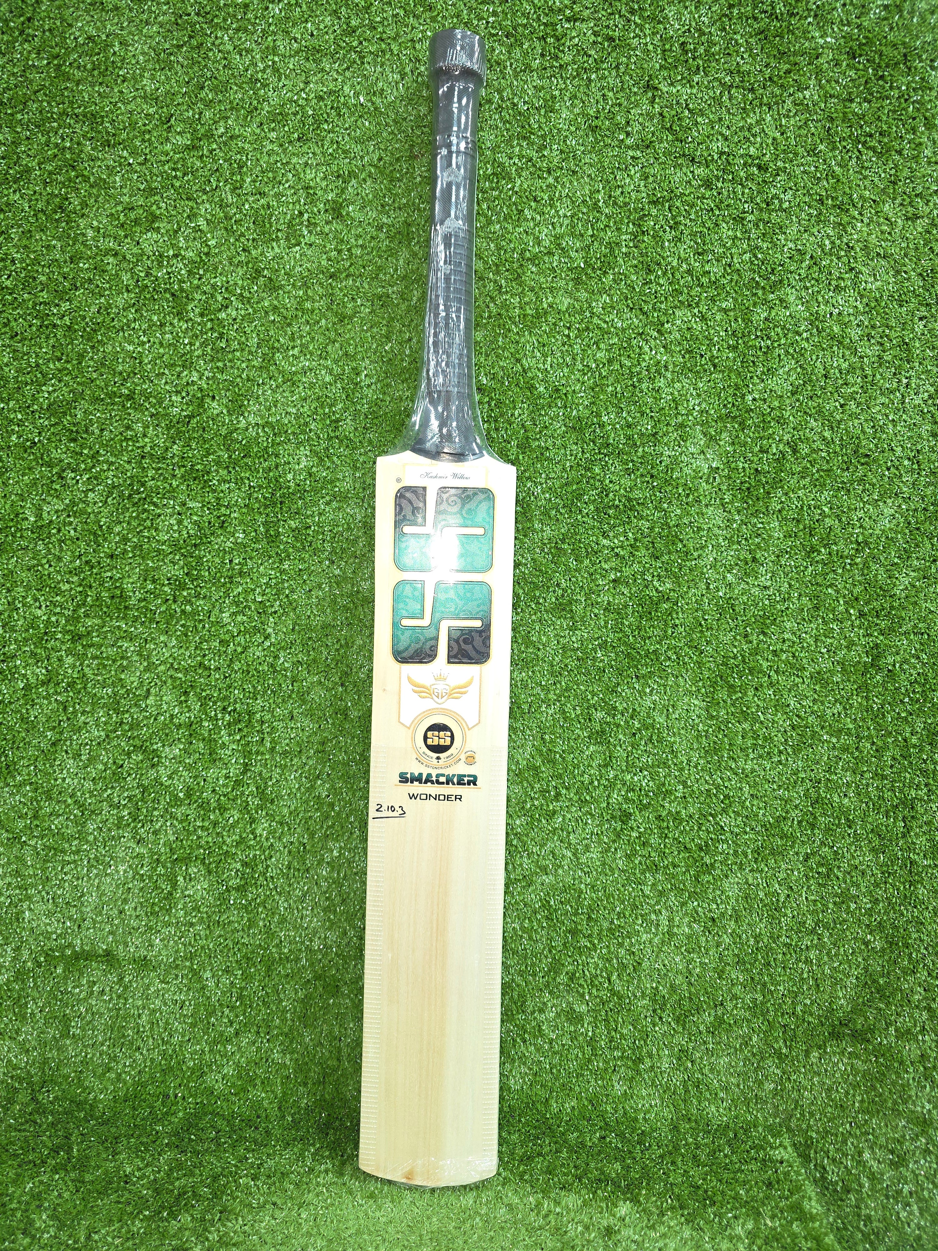 SS GG Smacker Wonder Kashmir Willow Cricket Bat