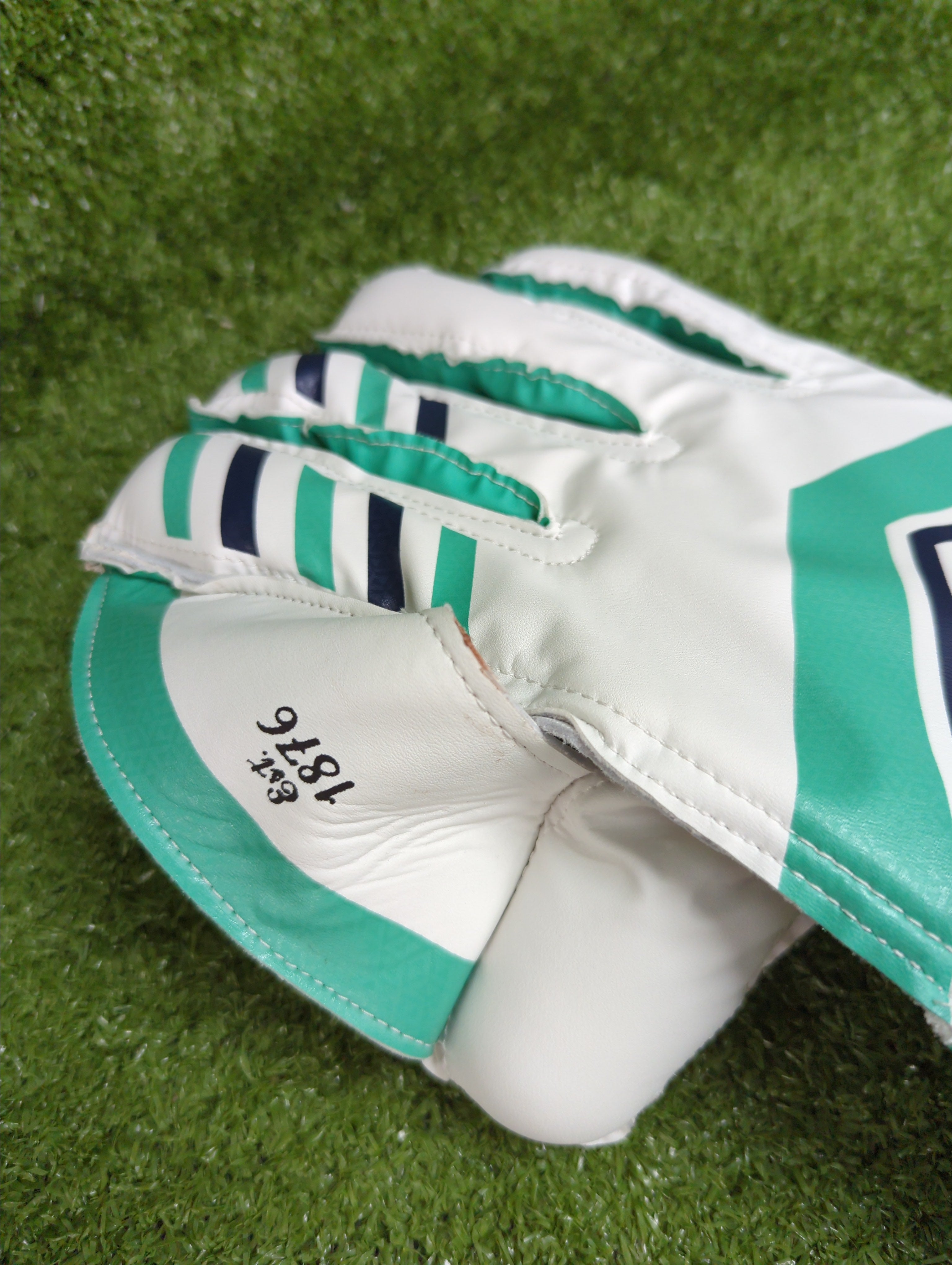 Gray-Nicolls X600 Elite Adult Cricket Wicket Keeping Gloves GN