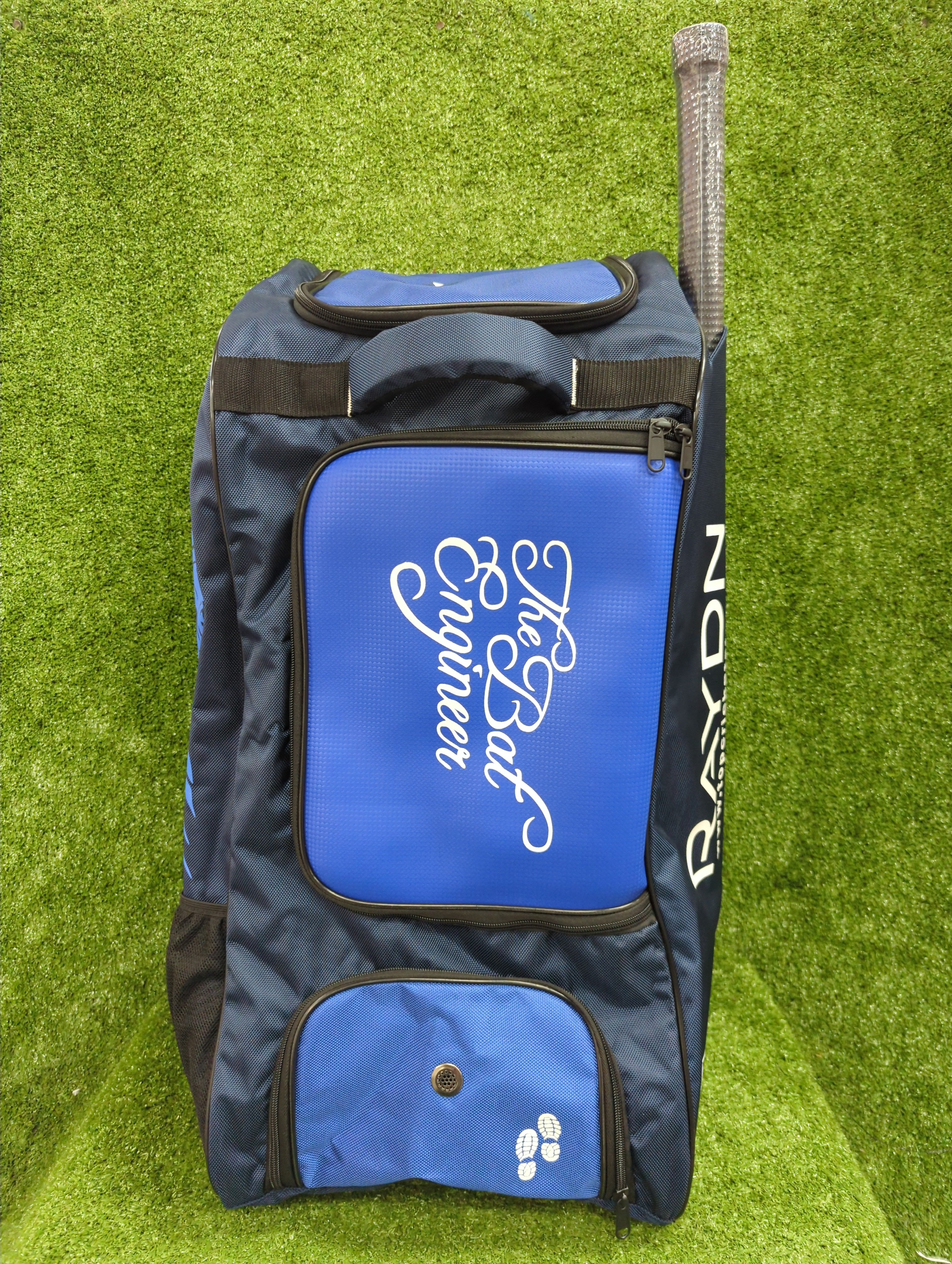 RAYDN Zeus Cricket Duffle Bag - Premium Stand-Up Kit Backpack