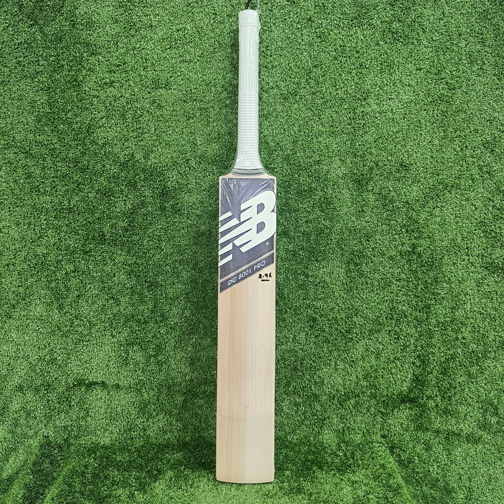 NB DC 800i PRO English Willow Cricket Bat