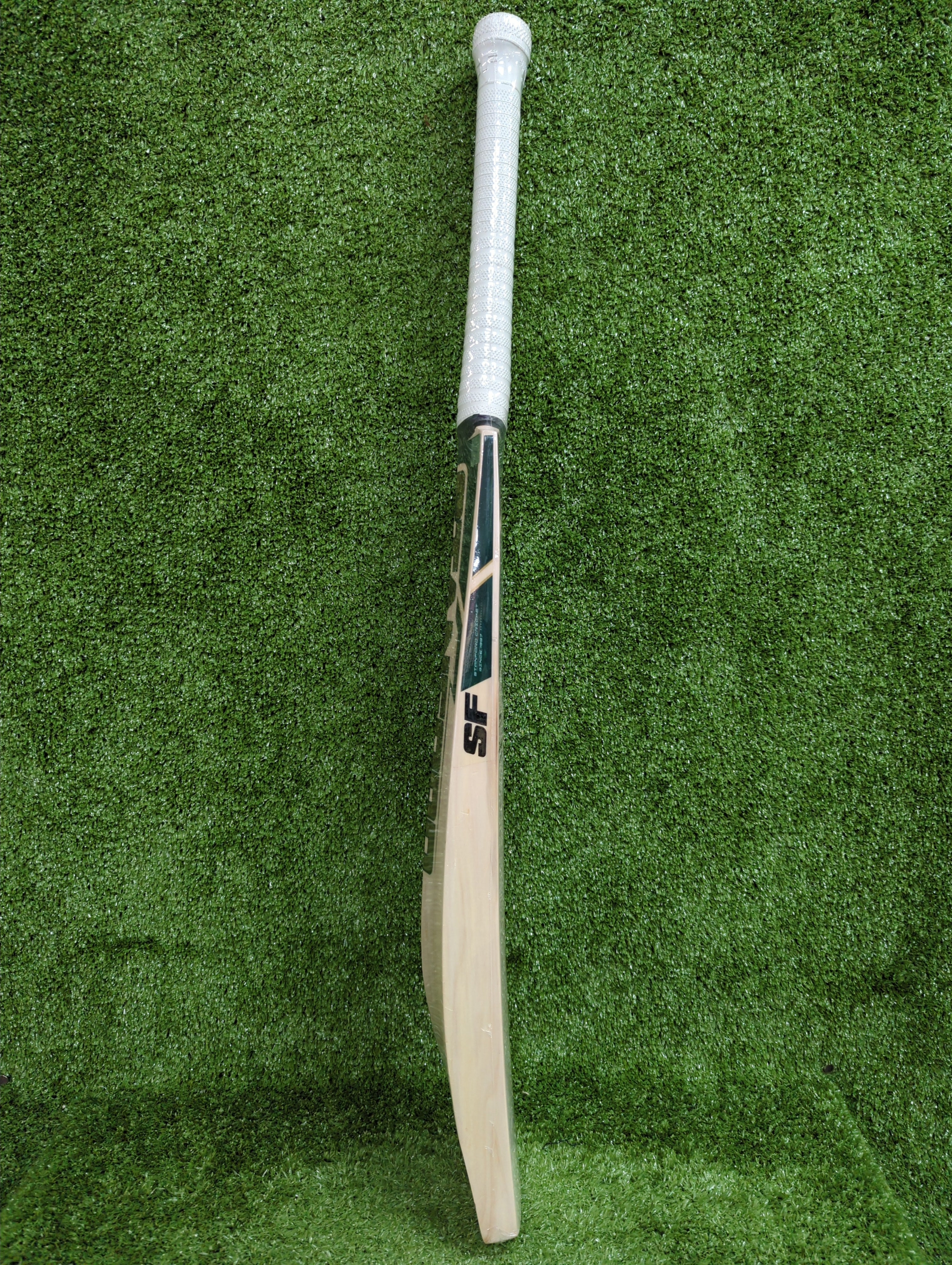 SF Incredible 10000 English Willow Cricket Bat