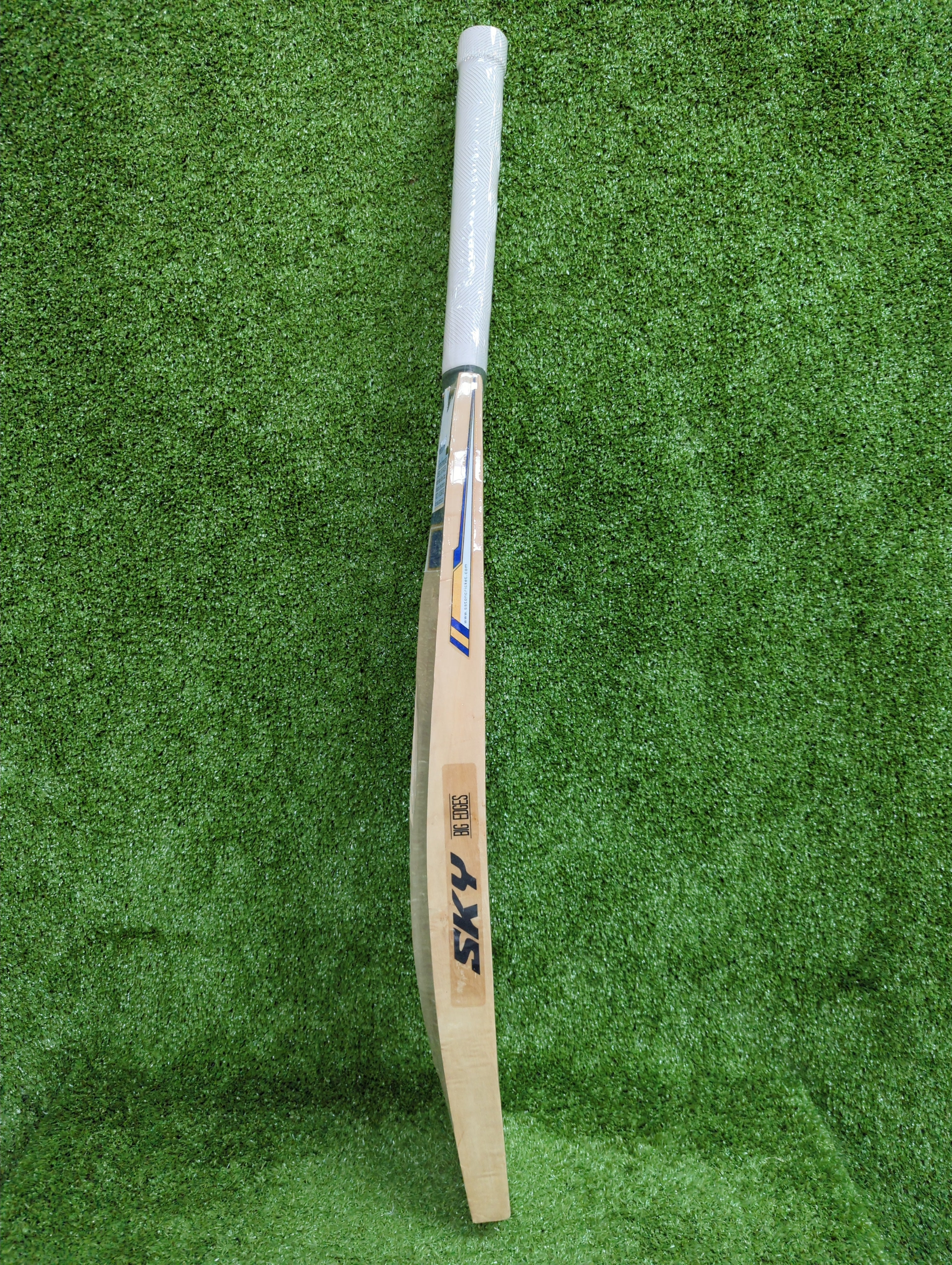 SS SKY Jumbo Scoop Tennis Cricket Bat