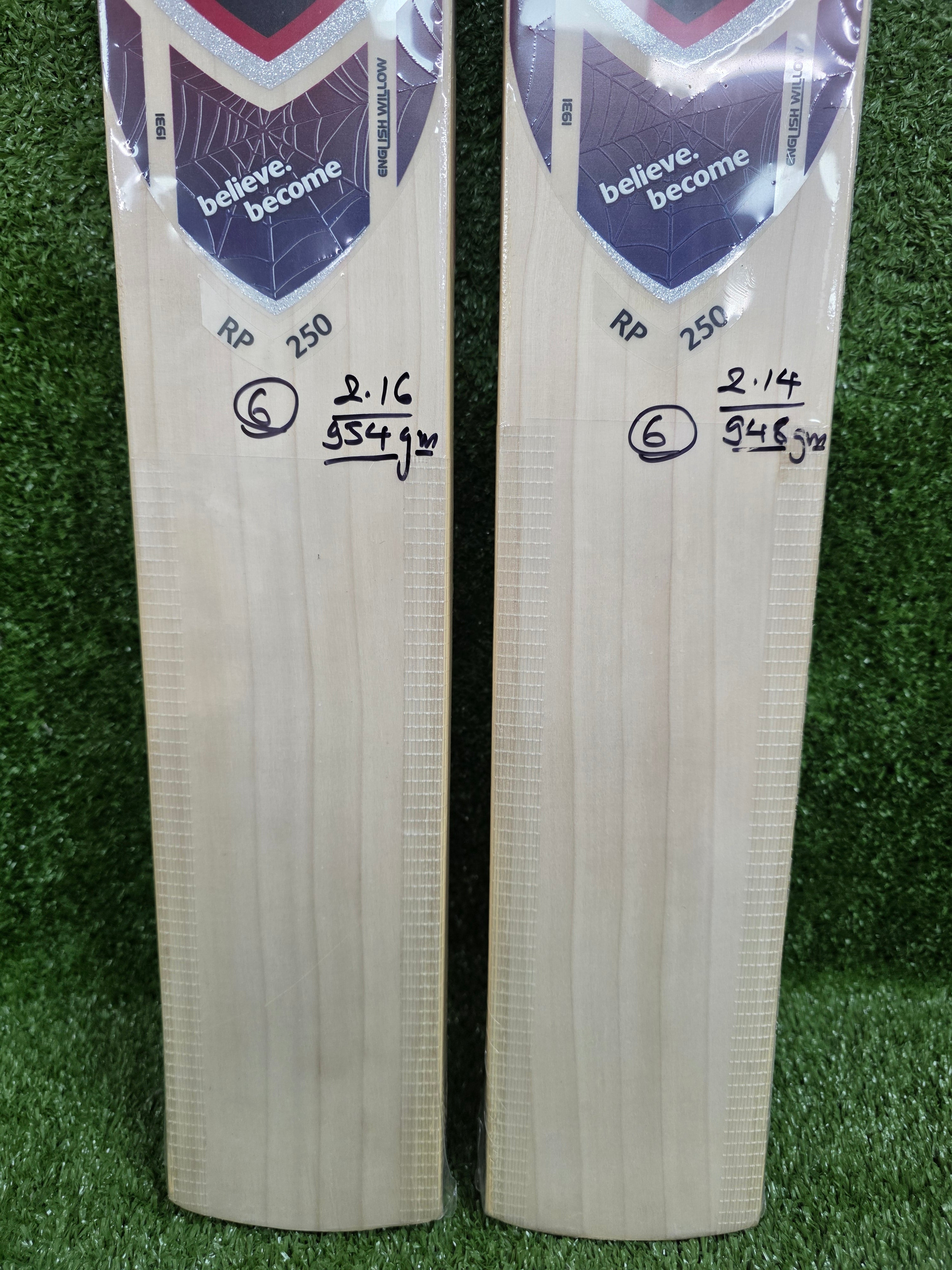 SG RP 250 Junior / Youth English Willow Cricket Bat with STR8Bat Sensor SG