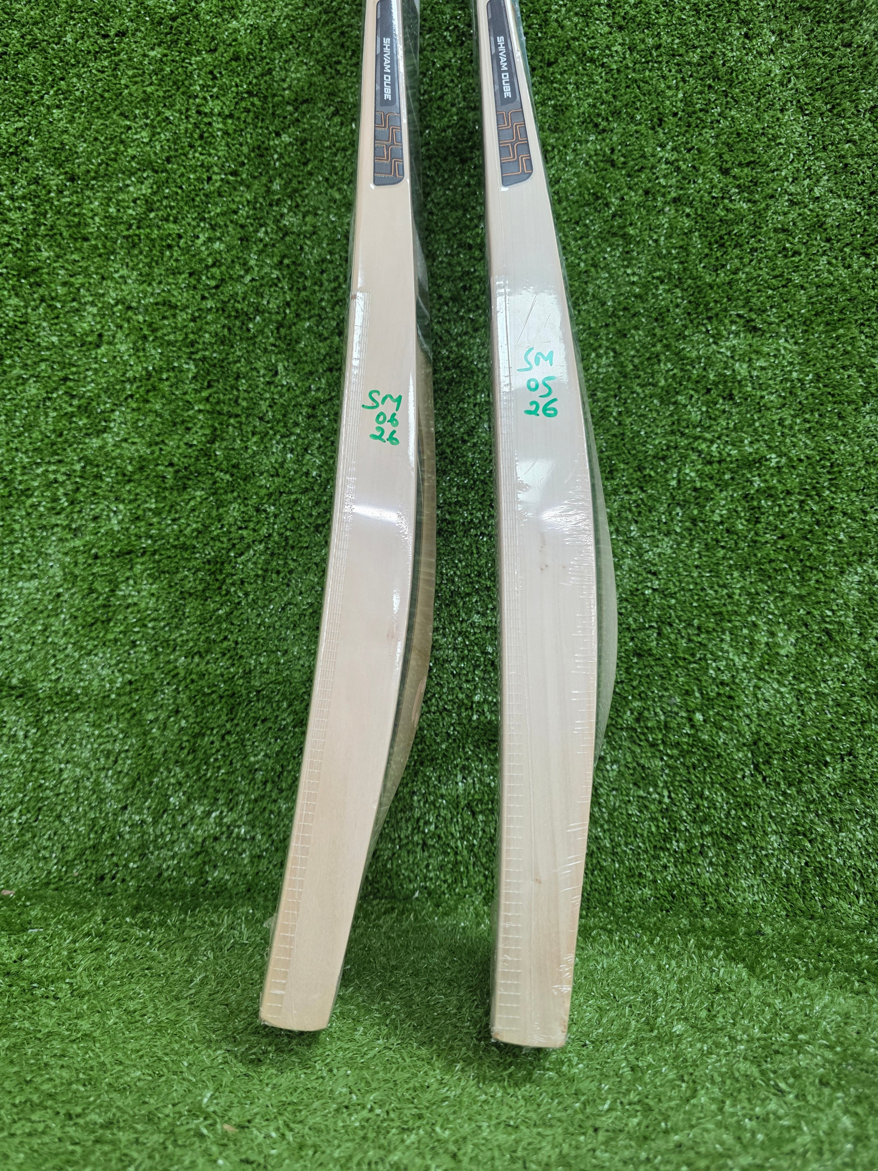SS Shivam Dube Player Profile Kashmir Willow Cricket Bat (Short Handle) SS