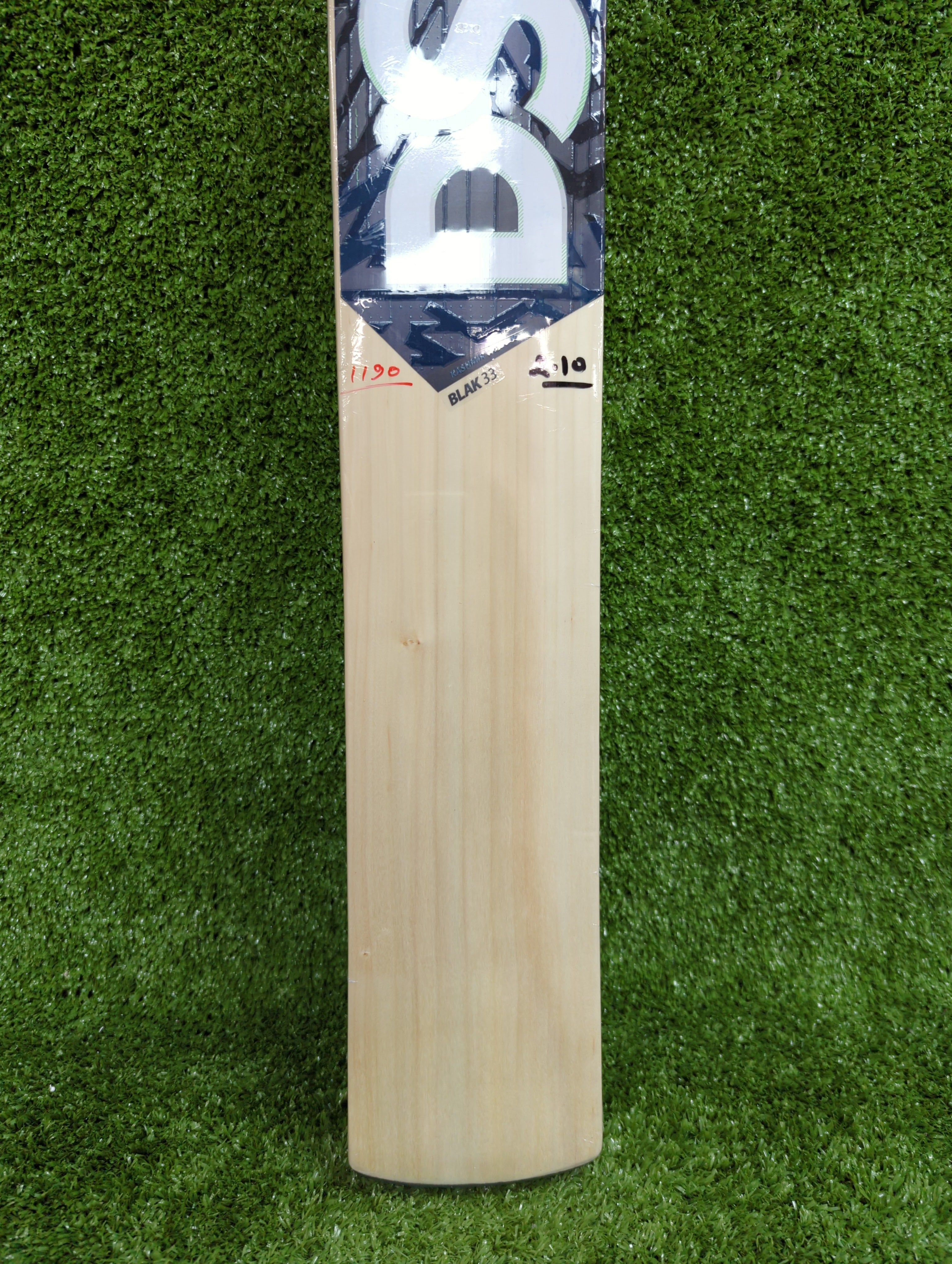 DSC BLAK 33 Kashmir Willow Cricket Bat