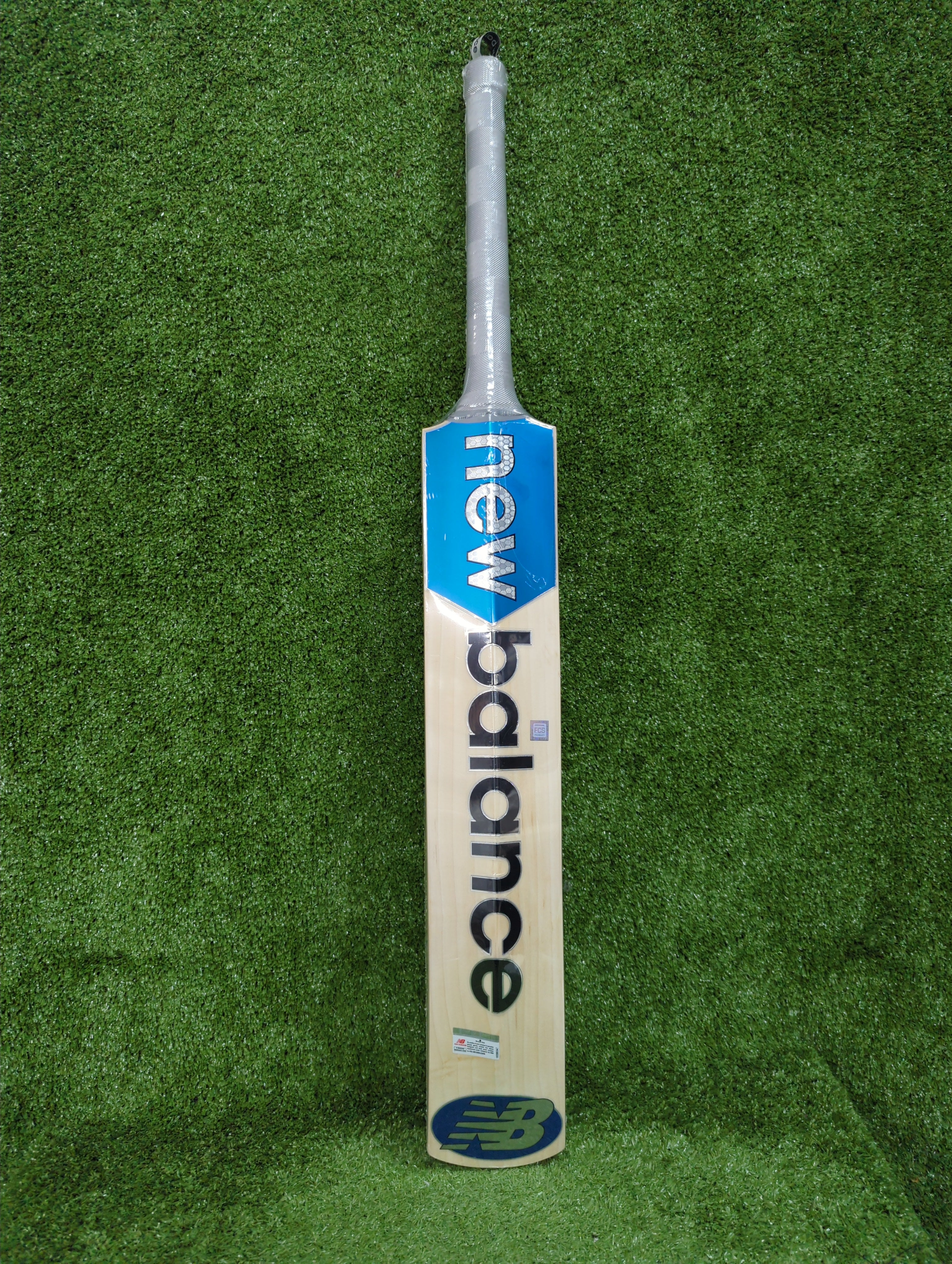 New Balance DC 1100i Pro Adult English Willow Cricket Bat