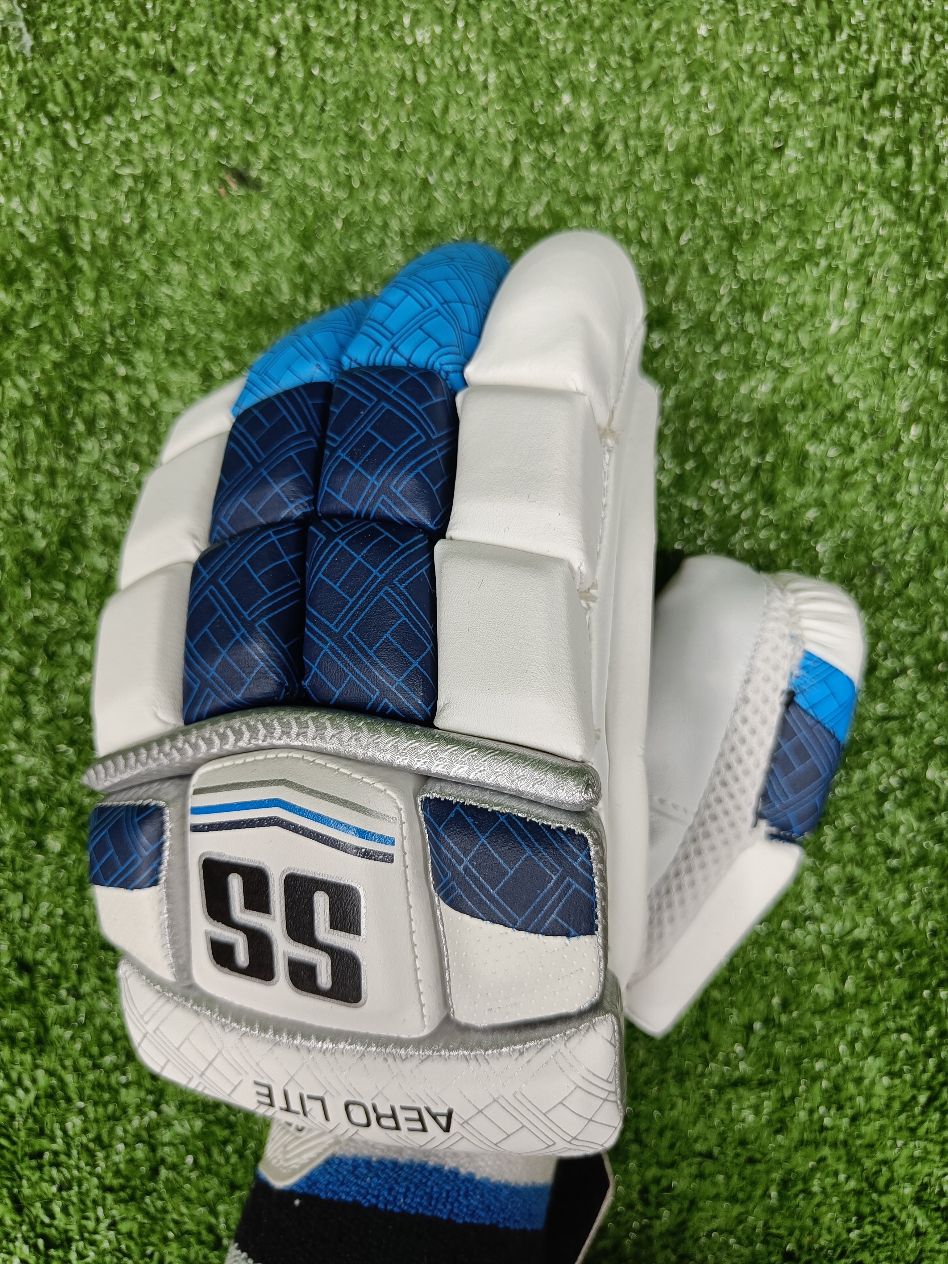 SS Aerolite Junior / Youth Cricket Batting Gloves Dark Blue