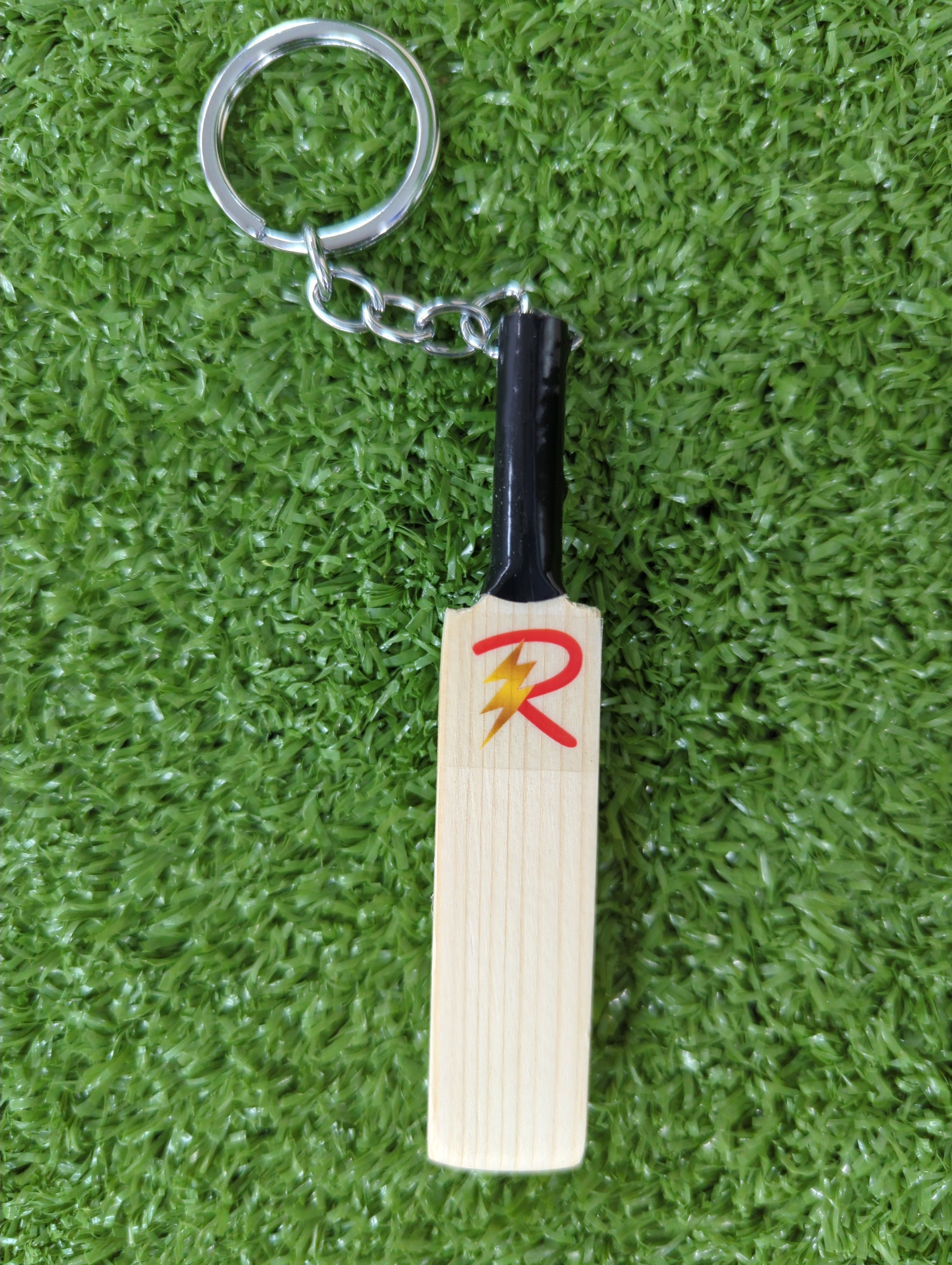 Raydn Cricket Bat Keychain